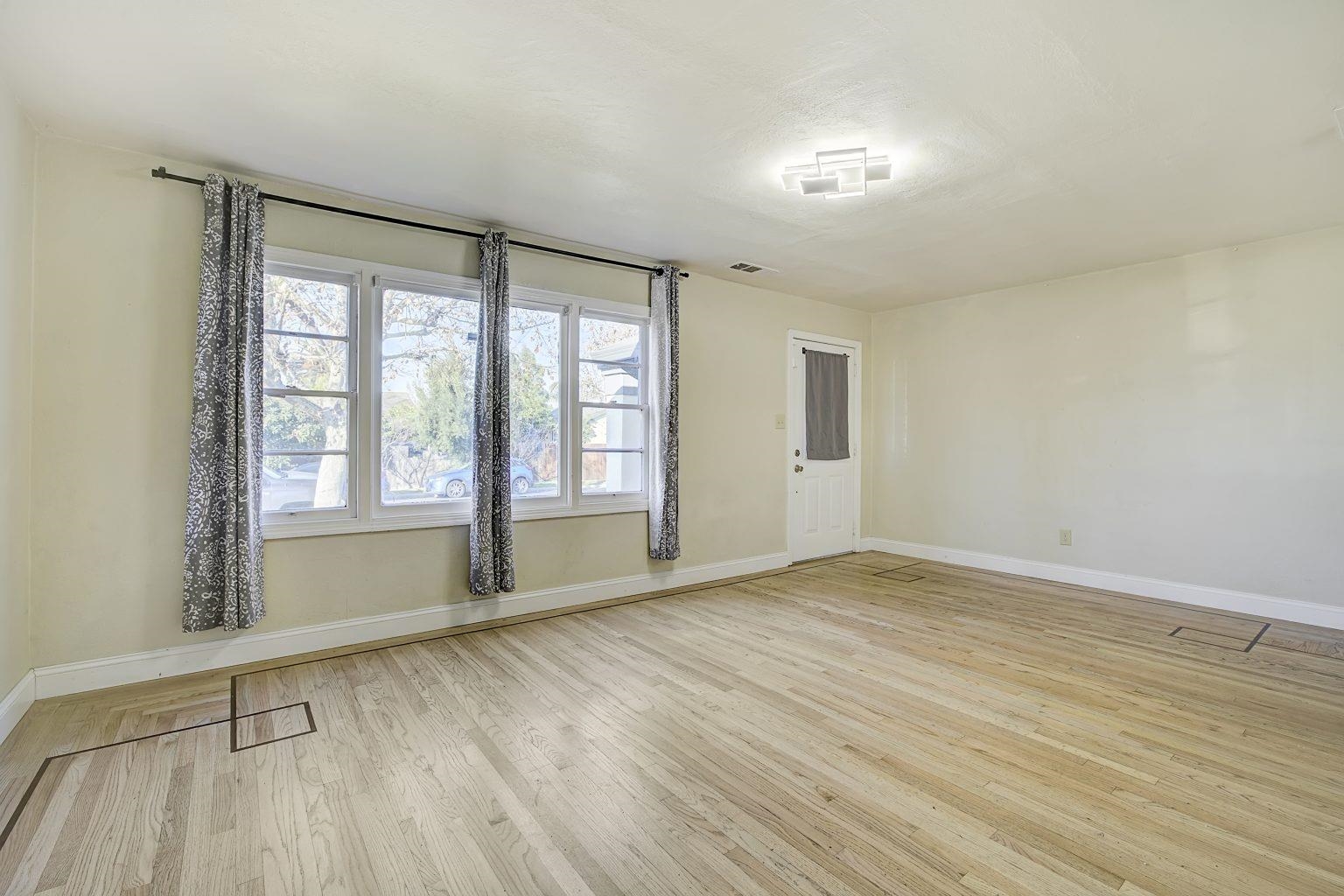 Detail Gallery Image 4 of 47 For 707 Newbury Ave, Antioch,  CA 94509 - 3 Beds | 1 Baths