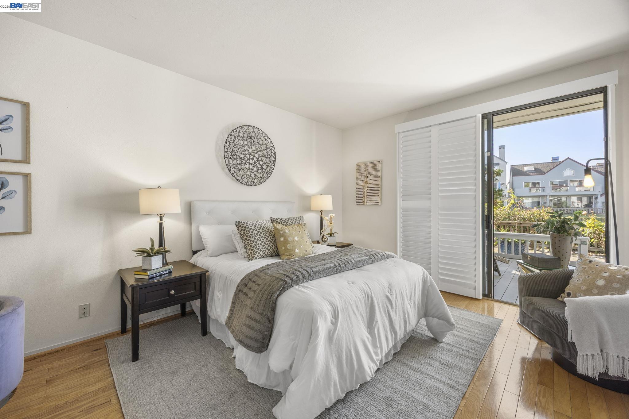 Detail Gallery Image 14 of 32 For 3009 Triumph Dr, Alameda,  CA 94501 - 2 Beds | 2 Baths