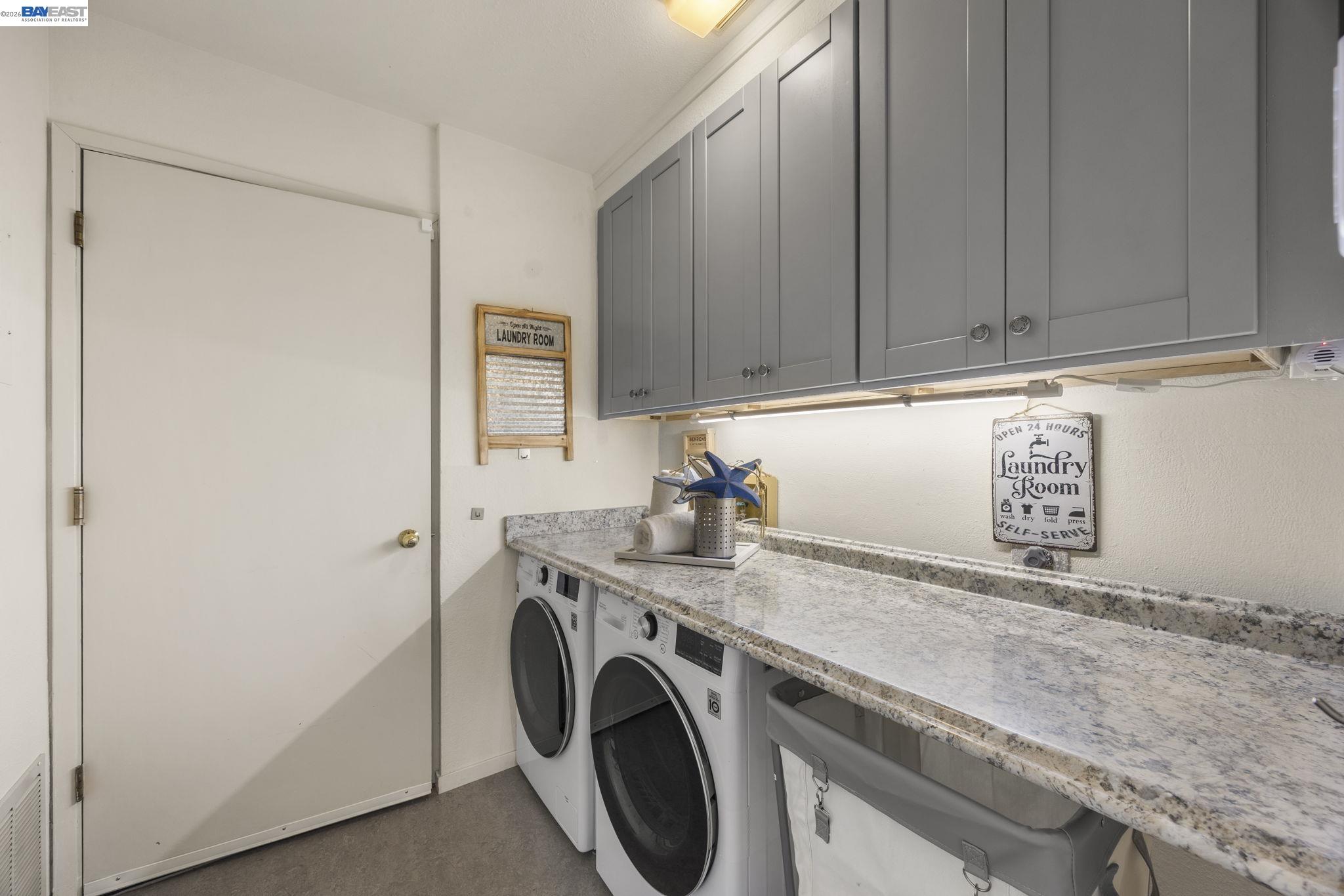 Detail Gallery Image 23 of 32 For 3009 Triumph Dr, Alameda,  CA 94501 - 2 Beds | 2 Baths