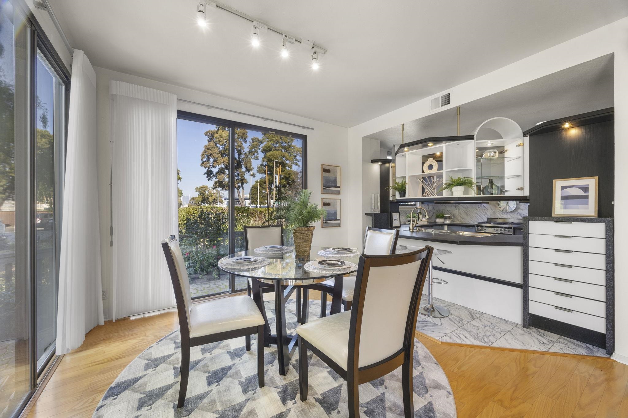 Photo #8: 41123267 Listing: Photo #8