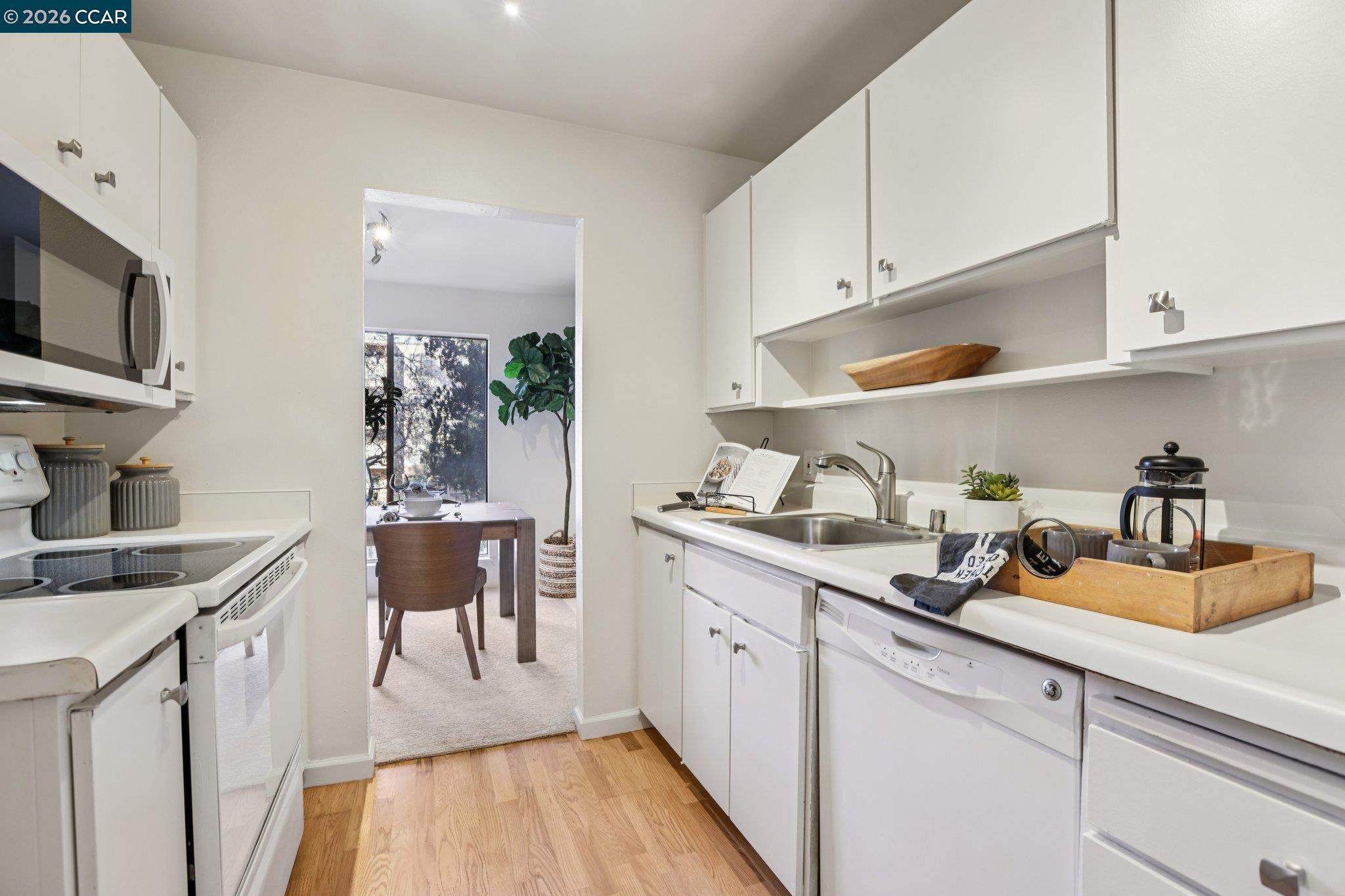 Photo #11: 41123271 Listing: Photo #11