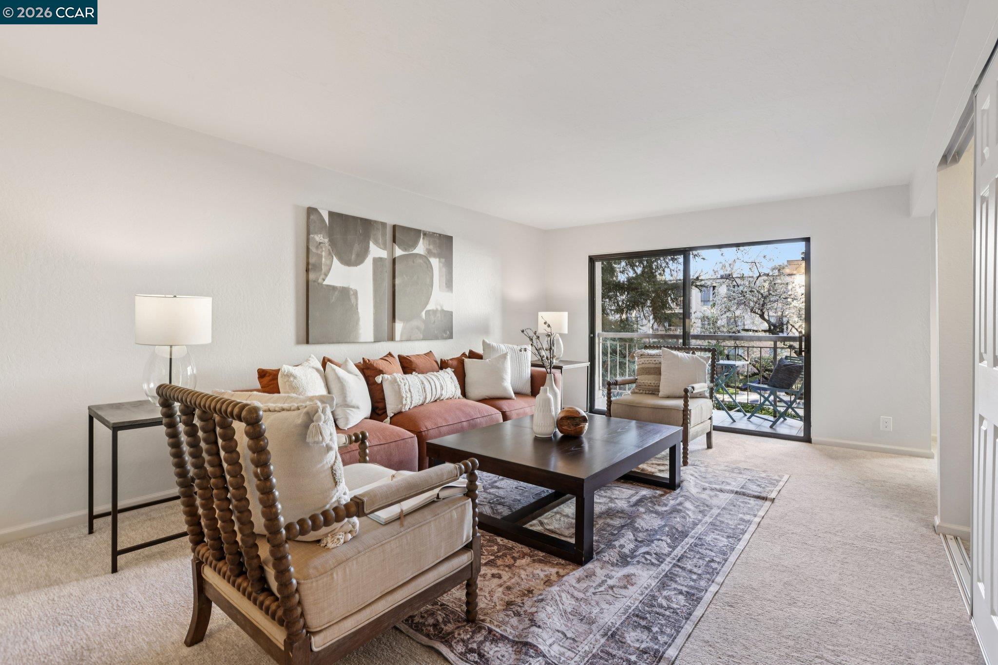 Photo #3: 41123271 Listing: Photo #3