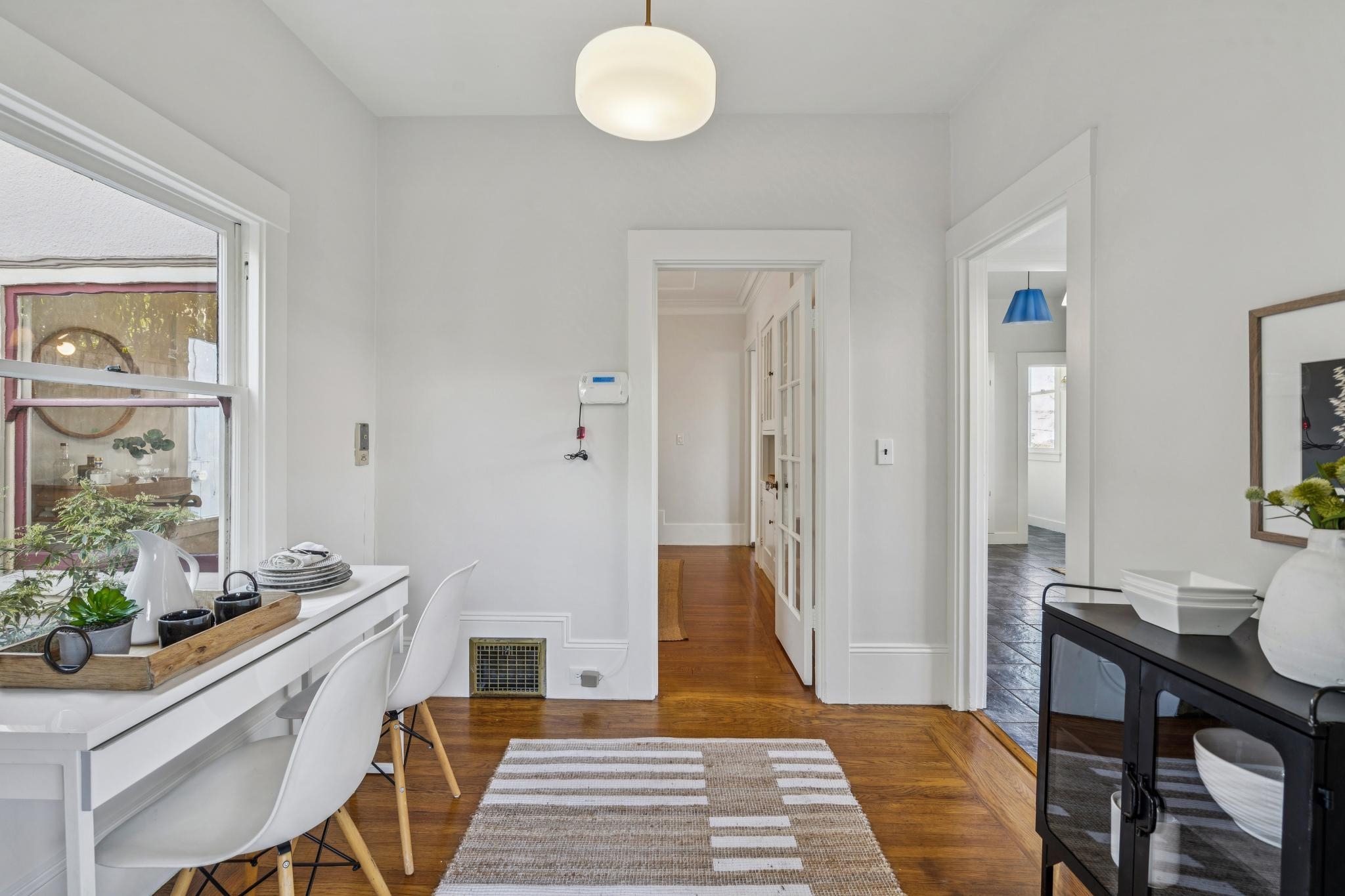 Detail Gallery Image 14 of 49 For 5460 Carlton St, Oakland,  CA 94618 - 3 Beds | 2/1 Baths