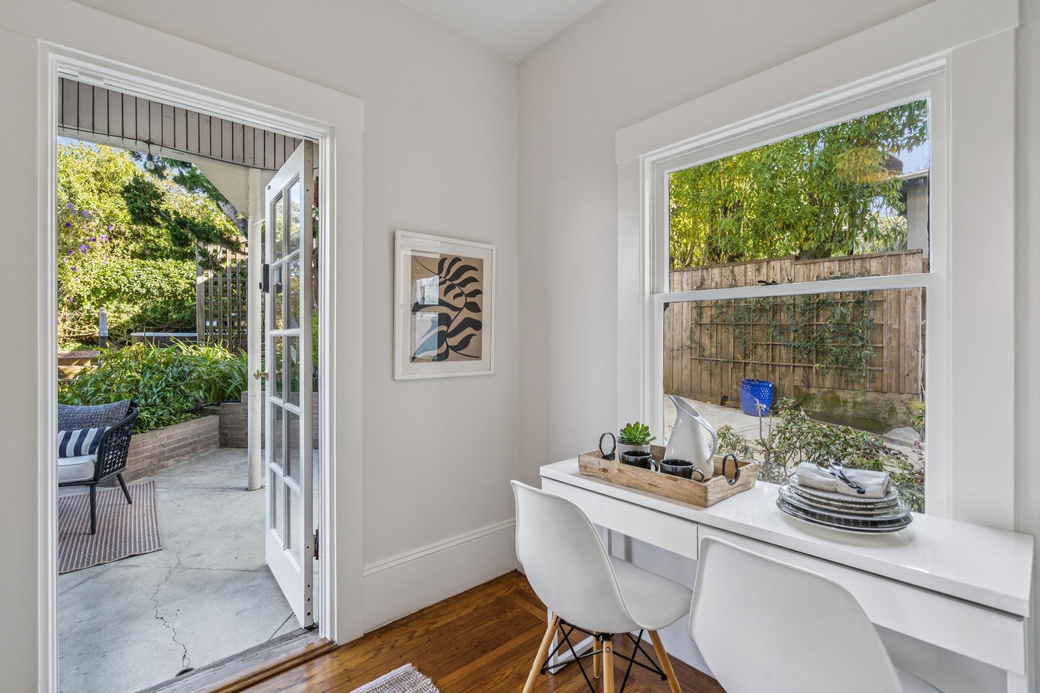 Detail Gallery Image 15 of 49 For 5460 Carlton St, Oakland,  CA 94618 - 3 Beds | 2/1 Baths