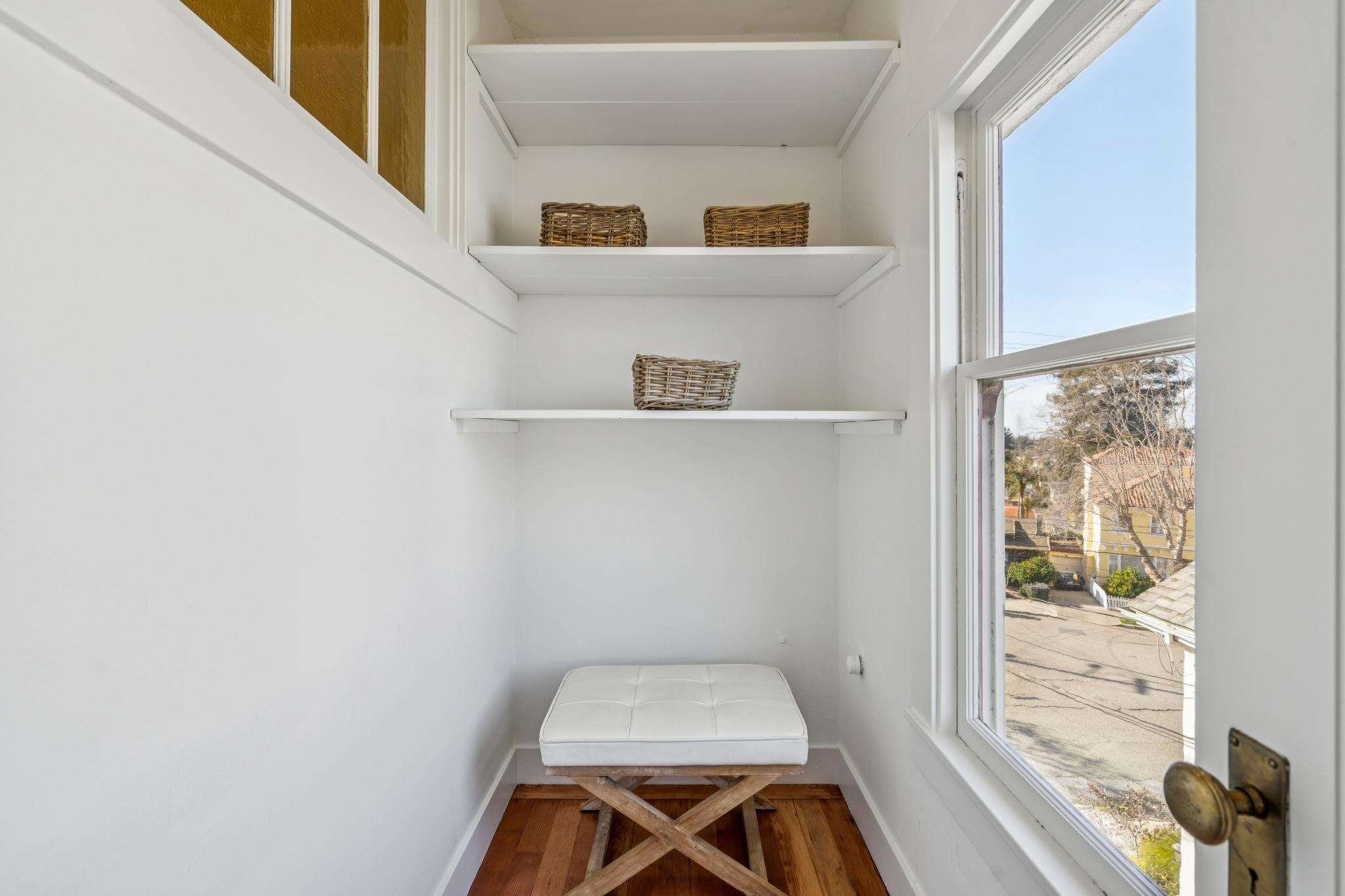 Detail Gallery Image 27 of 49 For 5460 Carlton St, Oakland,  CA 94618 - 3 Beds | 2/1 Baths