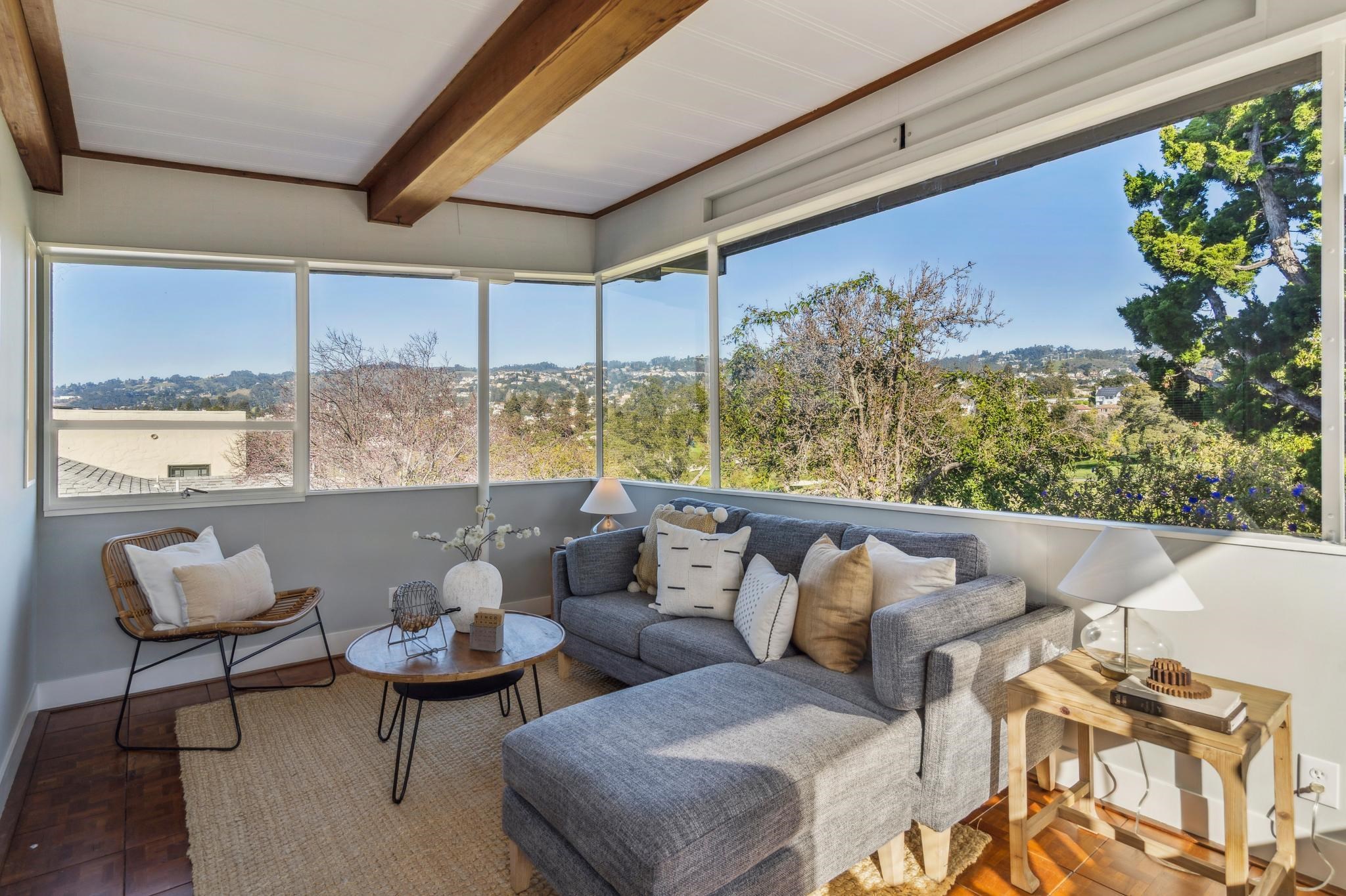 Detail Gallery Image 29 of 49 For 5460 Carlton St, Oakland,  CA 94618 - 3 Beds | 2/1 Baths