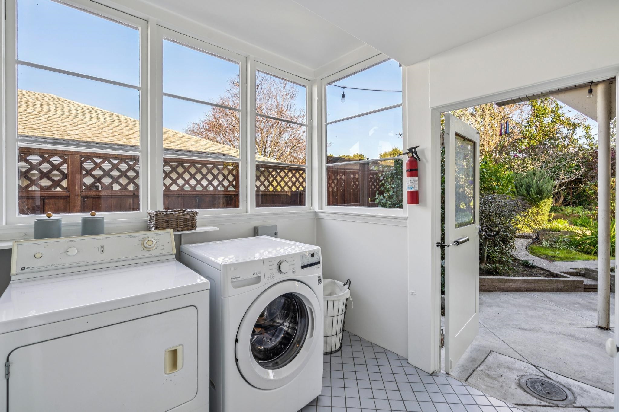 Detail Gallery Image 37 of 49 For 5460 Carlton St, Oakland,  CA 94618 - 3 Beds | 2/1 Baths