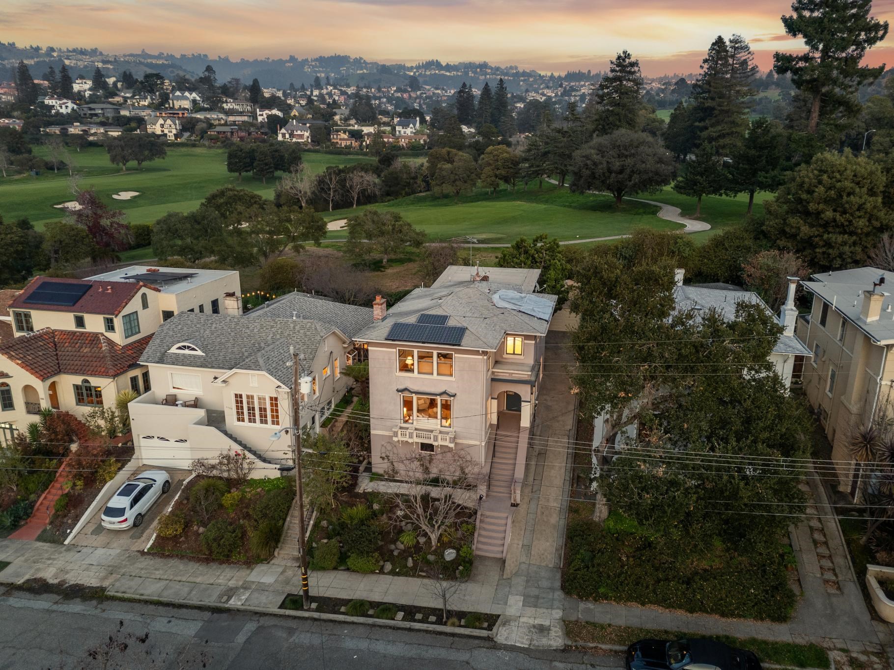 Detail Gallery Image 47 of 49 For 5460 Carlton St, Oakland,  CA 94618 - 3 Beds | 2/1 Baths