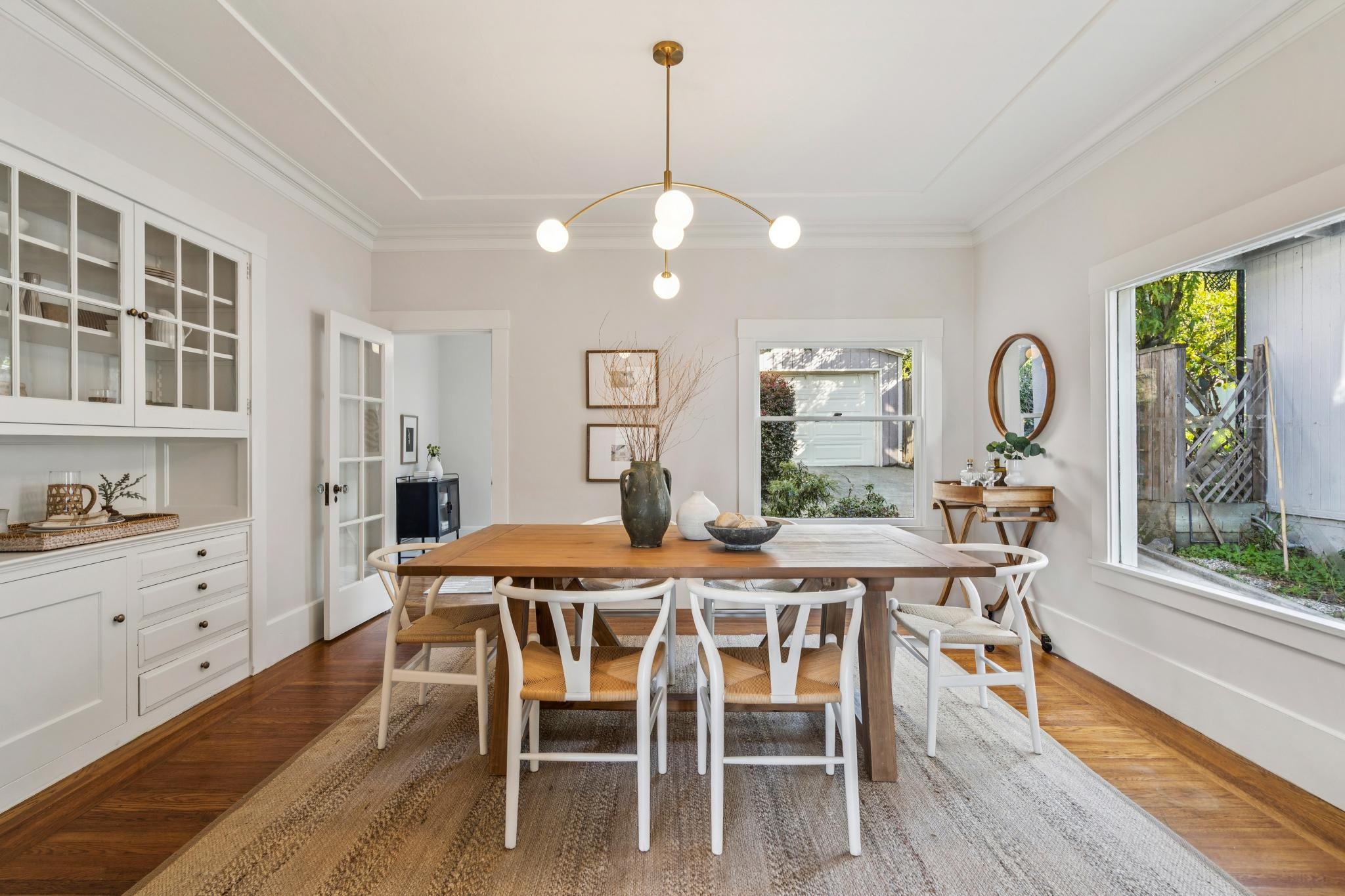 Detail Gallery Image 8 of 49 For 5460 Carlton St, Oakland,  CA 94618 - 3 Beds | 2/1 Baths