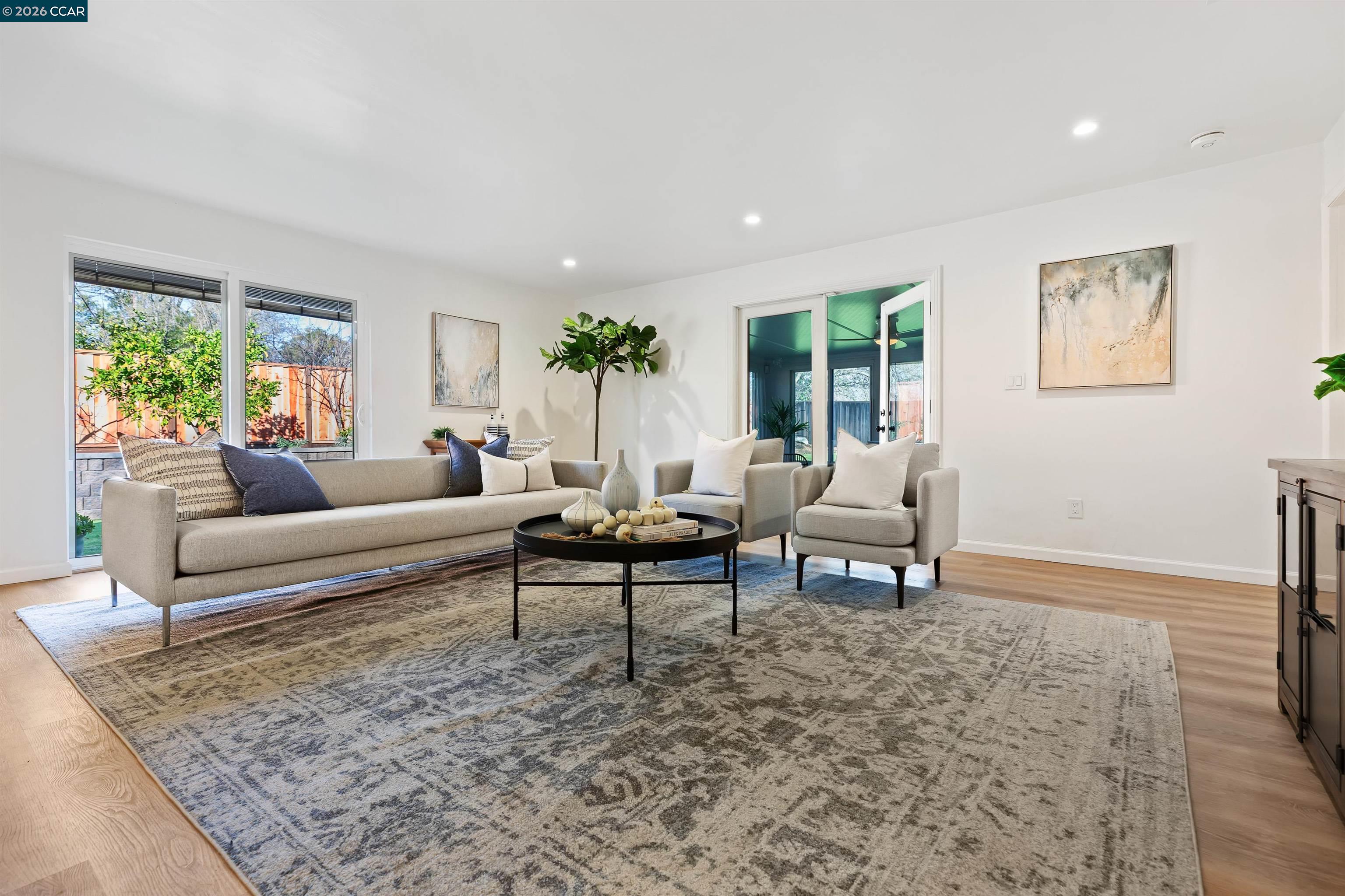 Detail Gallery Image 8 of 31 For 1806 Donna Dr, Pleasant Hill,  CA 94523 - 3 Beds | 2 Baths