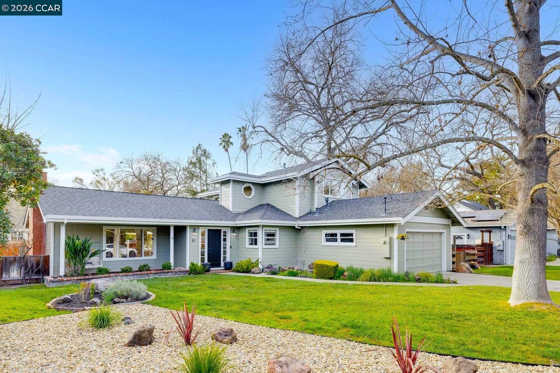 Front Image Thumbnail for CC41123276