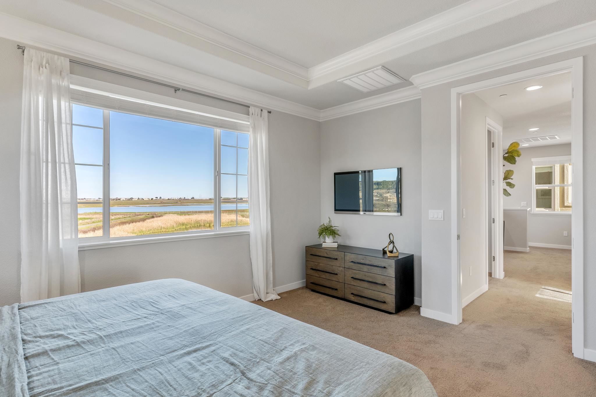 Detail Gallery Image 14 of 20 For 1492 Monument Ln, Fairfield,  CA 94533 - 3 Beds | 2/1 Baths