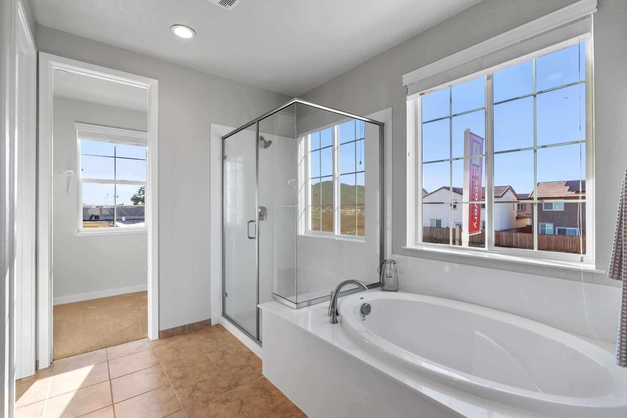Detail Gallery Image 15 of 20 For 1492 Monument Ln, Fairfield,  CA 94533 - 3 Beds | 2/1 Baths