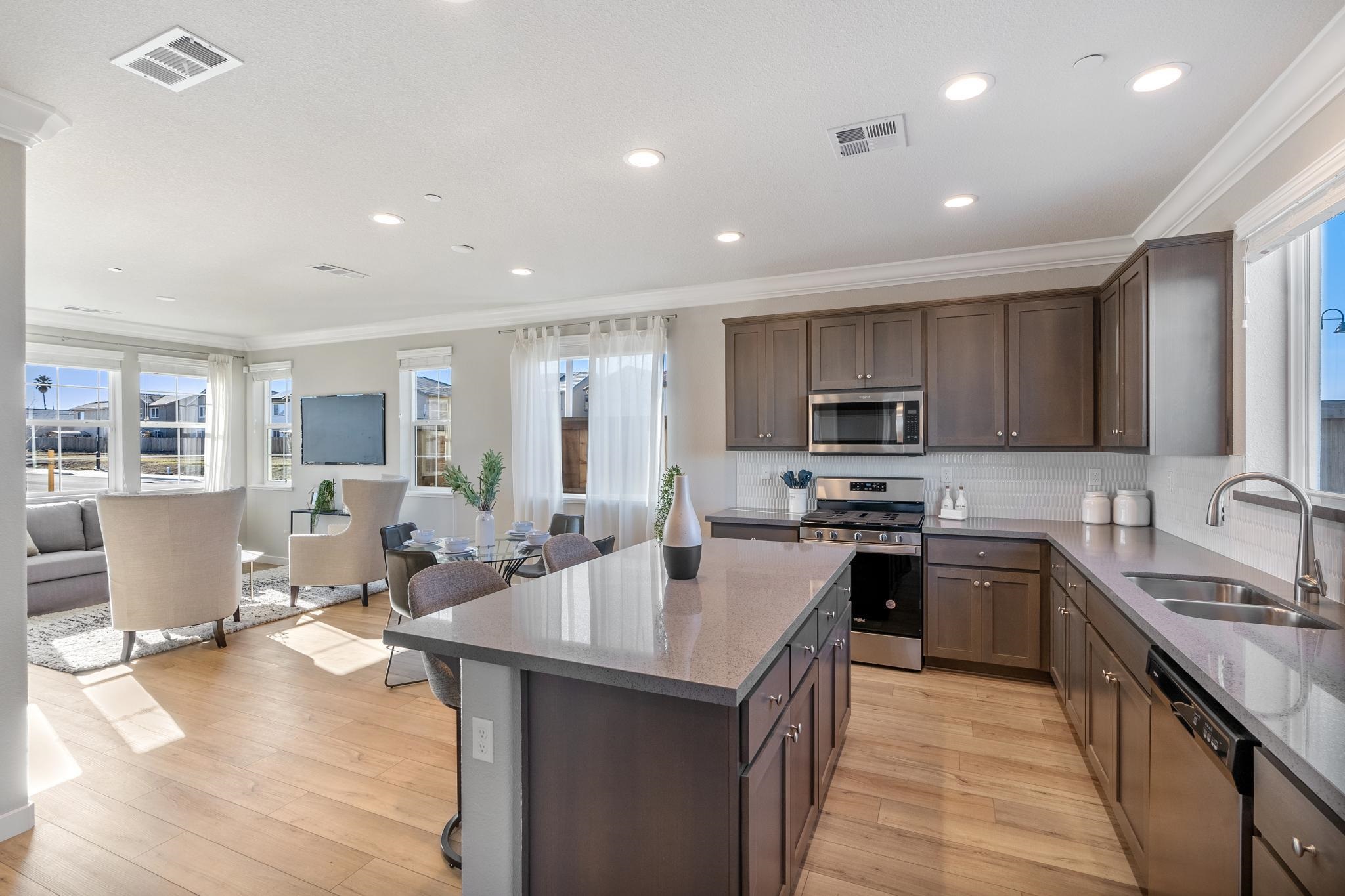 Detail Gallery Image 9 of 20 For 1492 Monument Ln, Fairfield,  CA 94533 - 3 Beds | 2/1 Baths