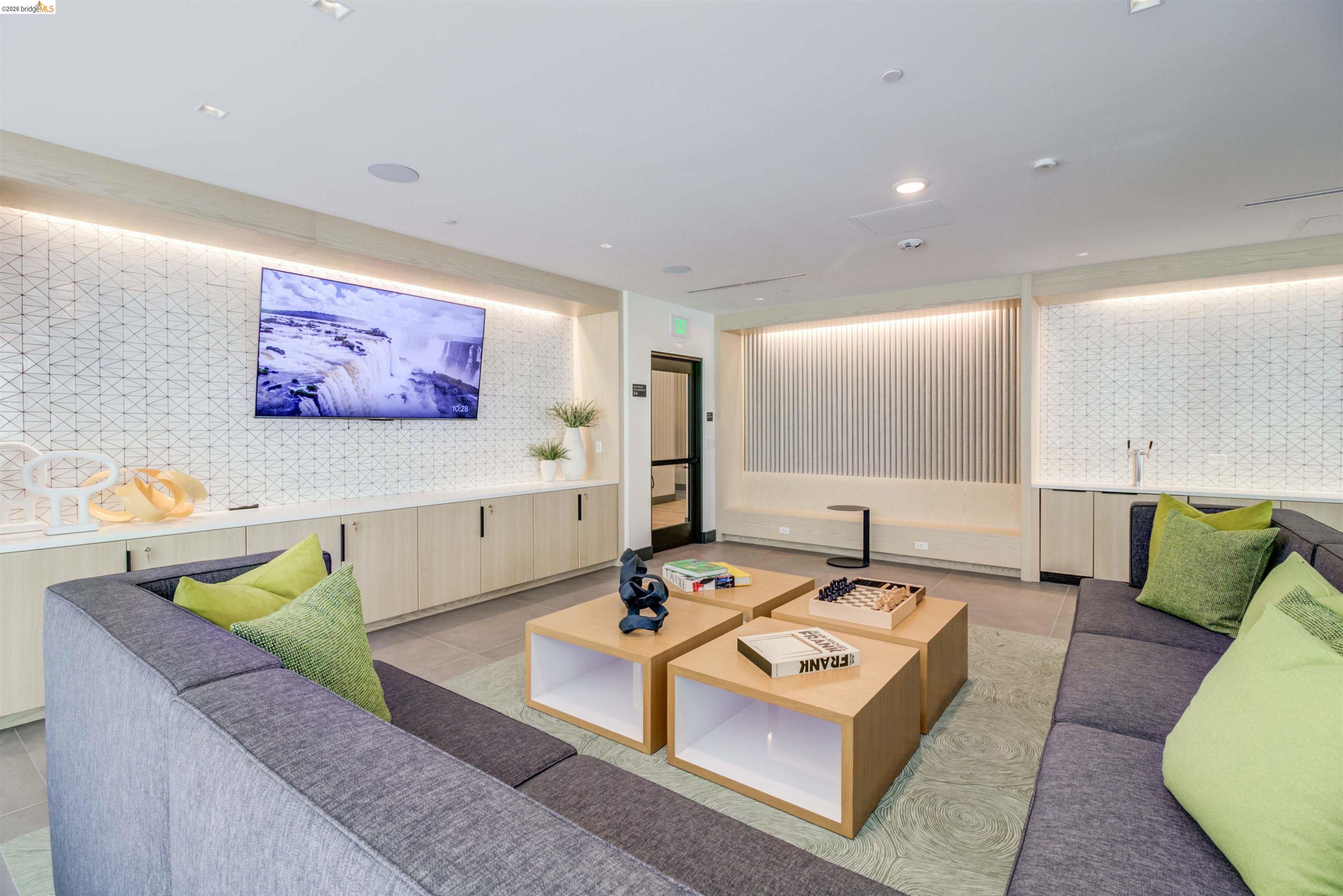 Detail Gallery Image 24 of 37 For 260 Brooklyn Basin Way #525,  Oakland,  CA 94606 - 1 Beds | 1 Baths