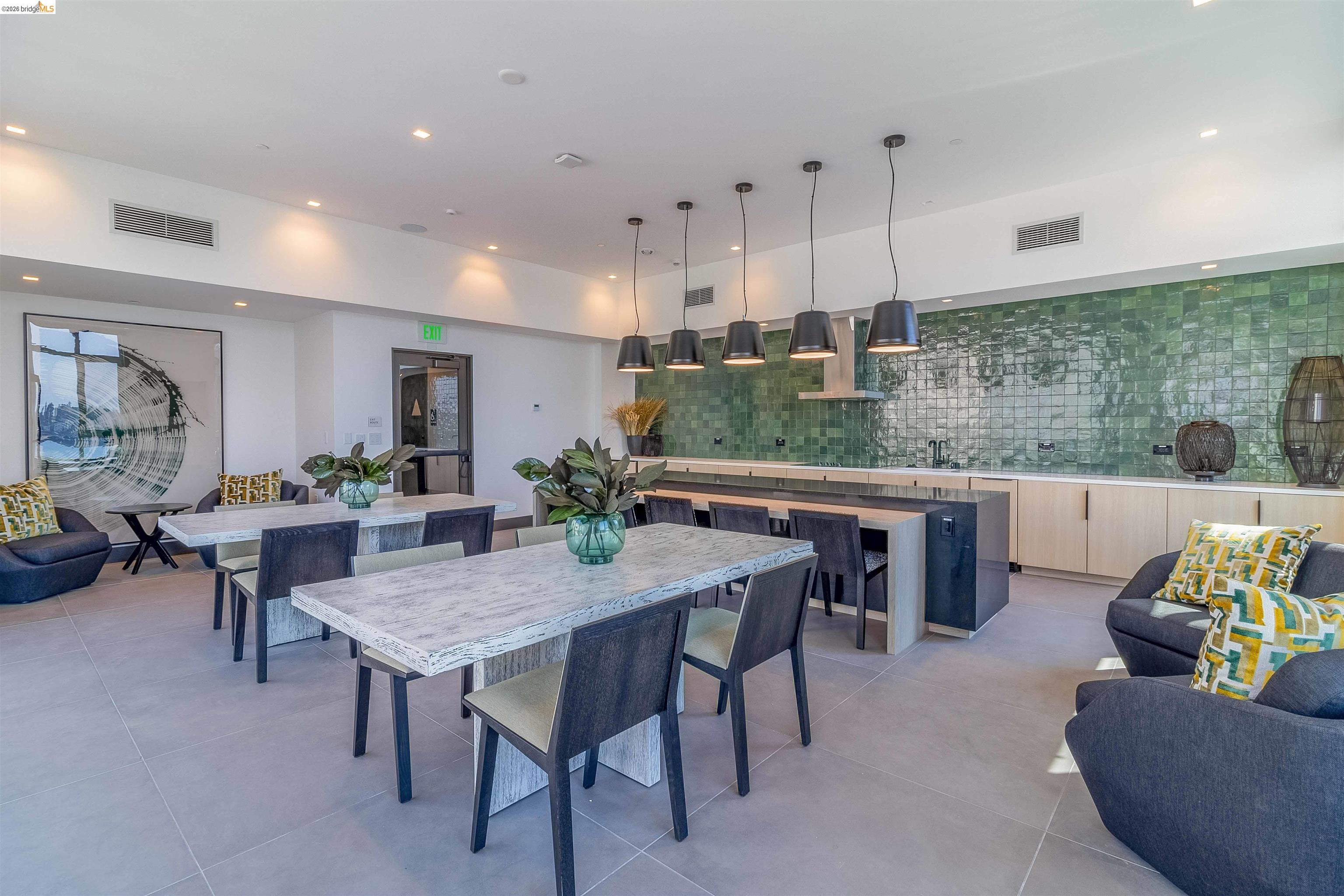 Detail Gallery Image 34 of 37 For 260 Brooklyn Basin Way #525,  Oakland,  CA 94606 - 1 Beds | 1 Baths