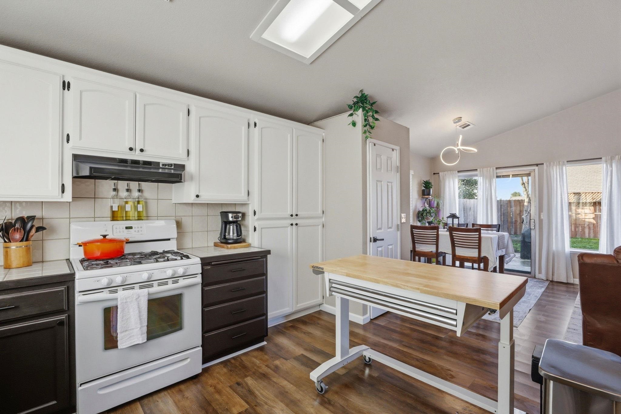 Detail Gallery Image 13 of 36 For 799 Morgans Ranch Cir, Galt,  CA 95632 - 3 Beds | 2 Baths