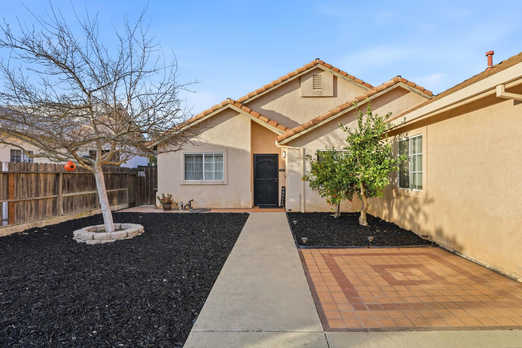 Detail Gallery Image 4 of 36 For 799 Morgans Ranch Cir, Galt,  CA 95632 - 3 Beds | 2 Baths