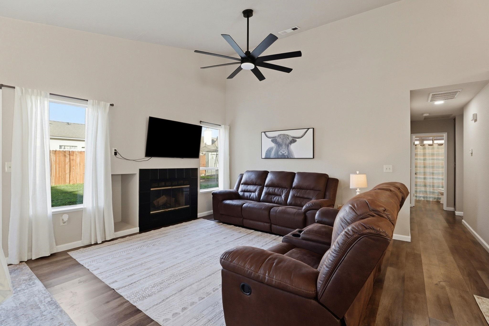 Detail Gallery Image 6 of 36 For 799 Morgans Ranch Cir, Galt,  CA 95632 - 3 Beds | 2 Baths