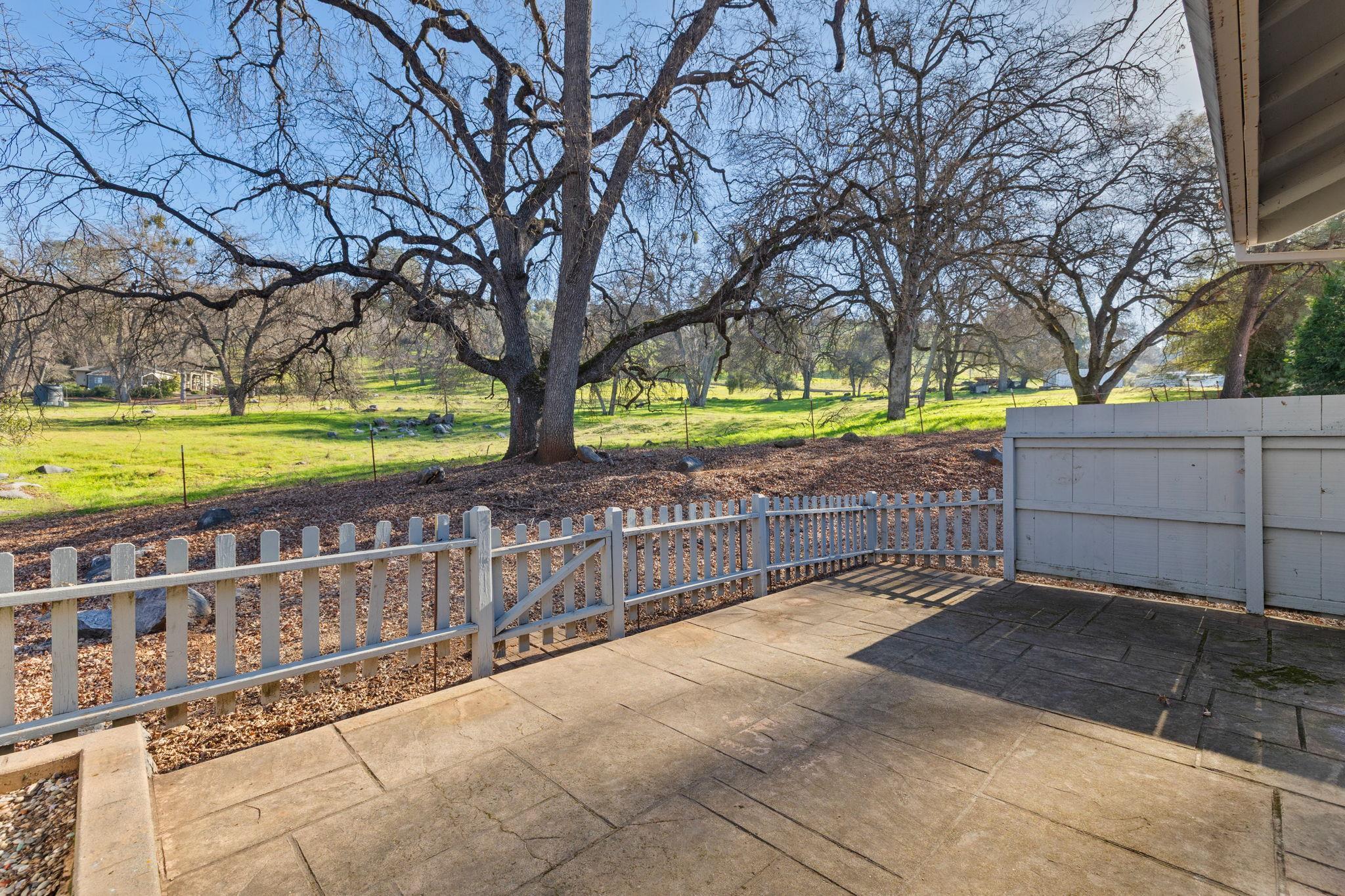 Detail Gallery Image 2 of 37 For 23685 Marble Quarry #46,  Columbia,  CA 95310 - 3 Beds | 2/1 Baths