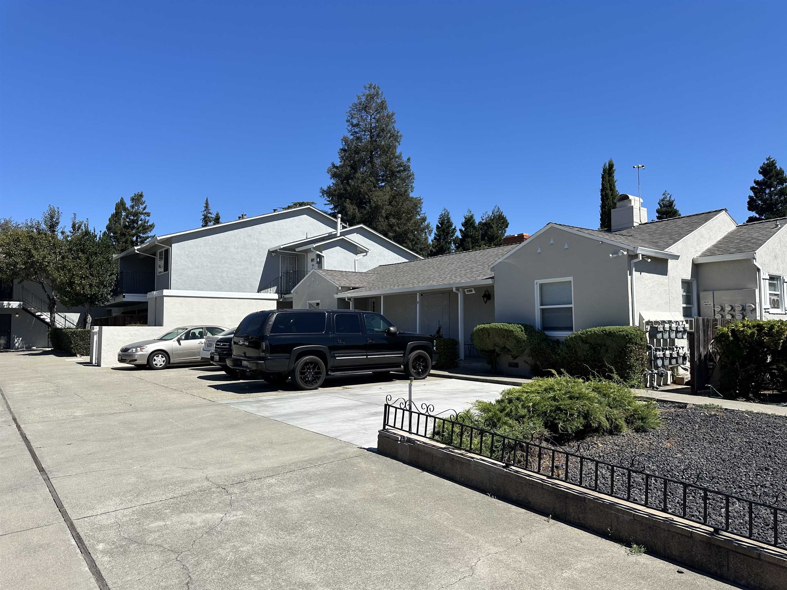 Front Image Thumbnail for EB41123292