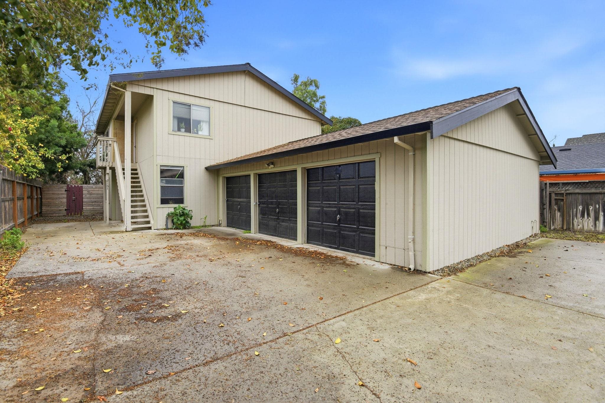 Detail Gallery Image 4 of 44 For 2155 Chestnut St, Livermore,  CA 94551 - – Beds | – Baths