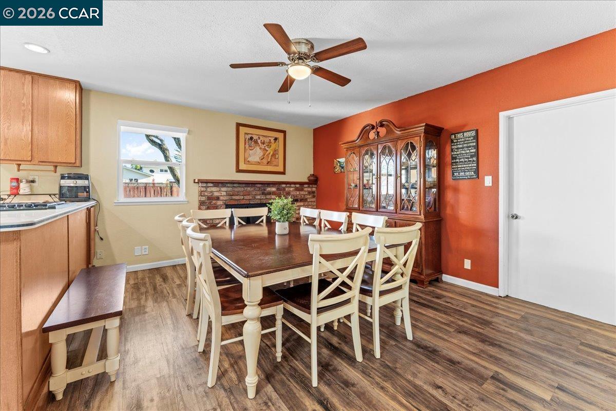 Detail Gallery Image 17 of 53 For 1775 Leewood Way, Concord,  CA 94521 - 4 Beds | 2 Baths