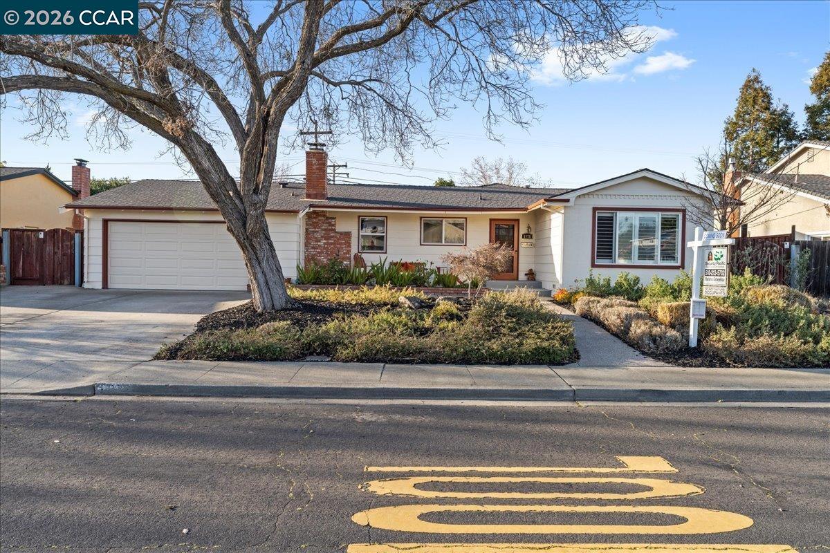 Detail Gallery Image 3 of 53 For 1775 Leewood Way, Concord,  CA 94521 - 4 Beds | 2 Baths