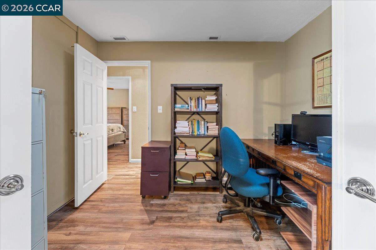 Detail Gallery Image 30 of 53 For 1775 Leewood Way, Concord,  CA 94521 - 4 Beds | 2 Baths