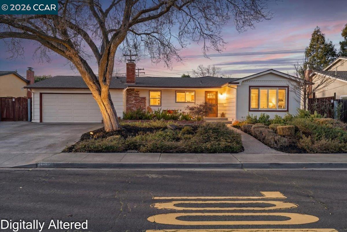 Detail Gallery Image 4 of 53 For 1775 Leewood Way, Concord,  CA 94521 - 4 Beds | 2 Baths