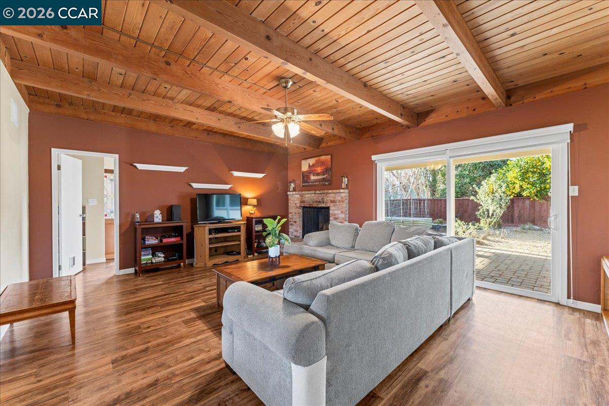 Detail Gallery Image 33 of 53 For 1775 Leewood Way, Concord,  CA 94521 - 4 Beds | 2 Baths