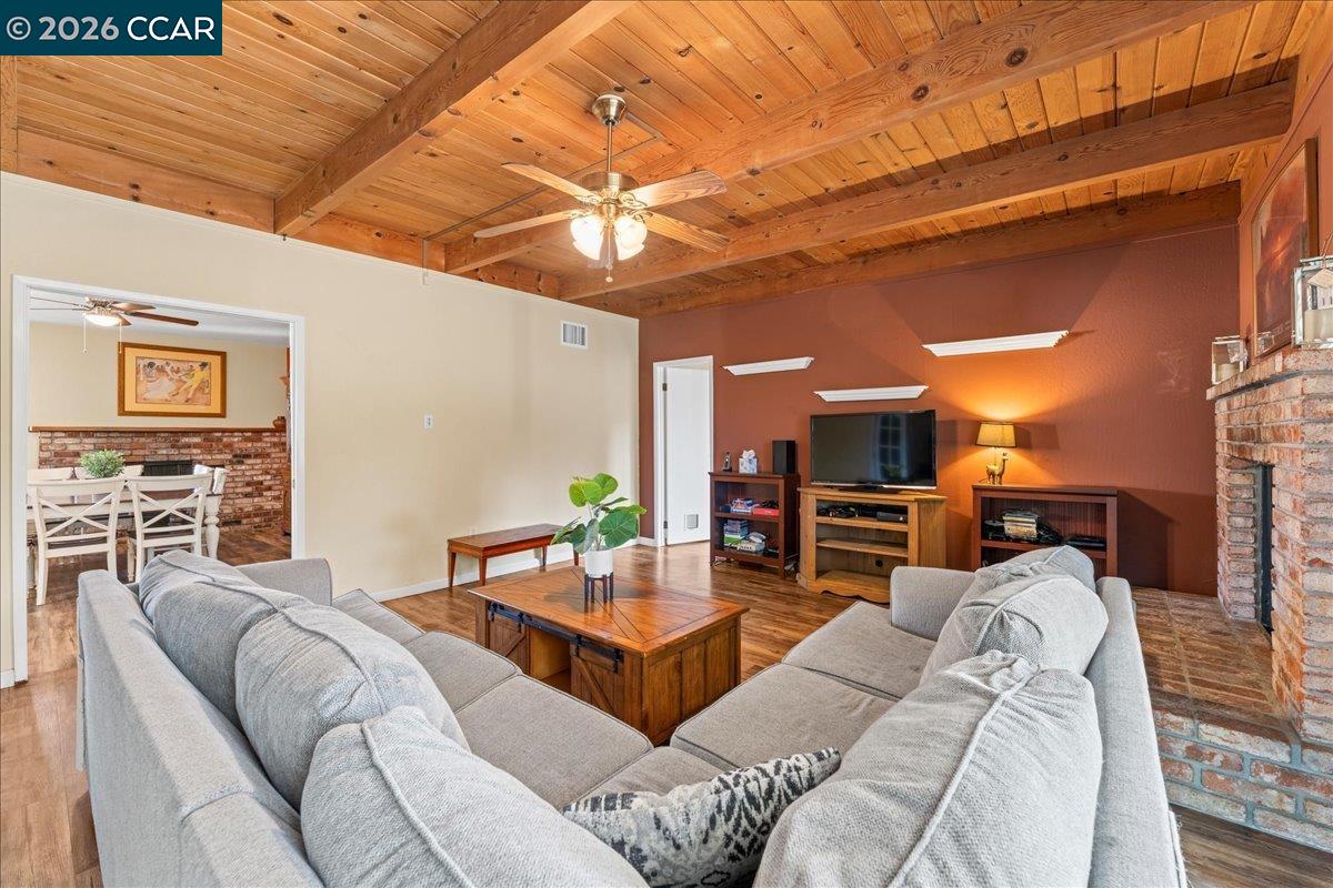 Detail Gallery Image 34 of 53 For 1775 Leewood Way, Concord,  CA 94521 - 4 Beds | 2 Baths