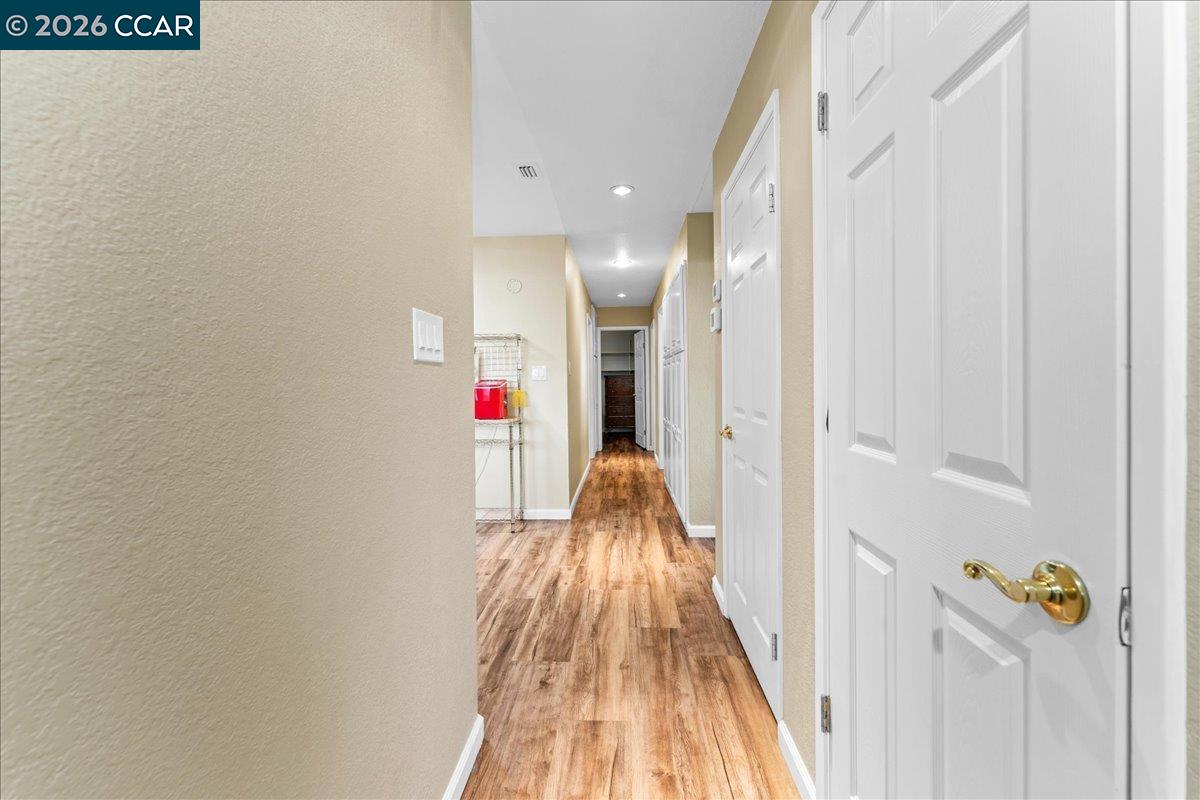 Detail Gallery Image 8 of 53 For 1775 Leewood Way, Concord,  CA 94521 - 4 Beds | 2 Baths