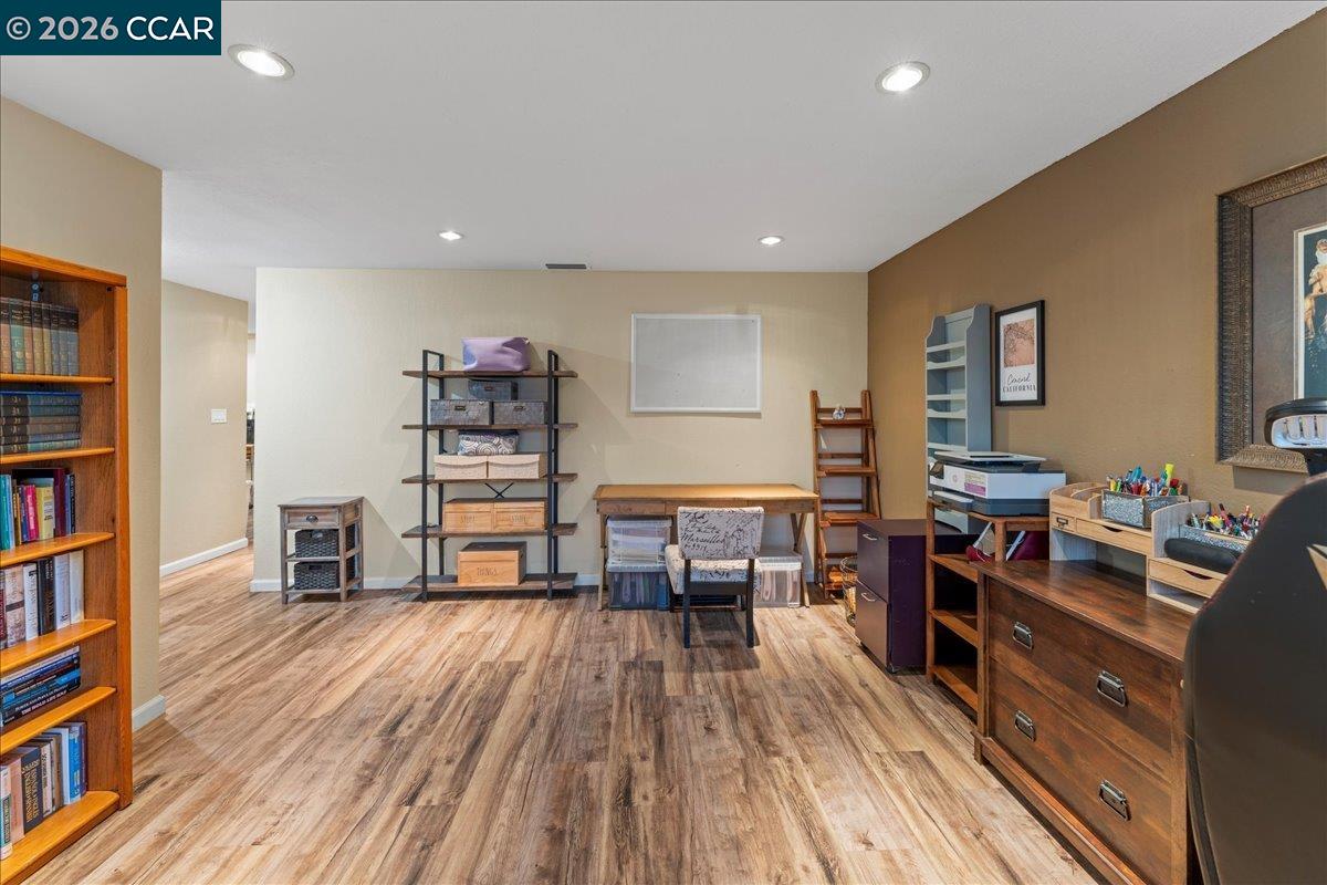 Detail Gallery Image 9 of 53 For 1775 Leewood Way, Concord,  CA 94521 - 4 Beds | 2 Baths