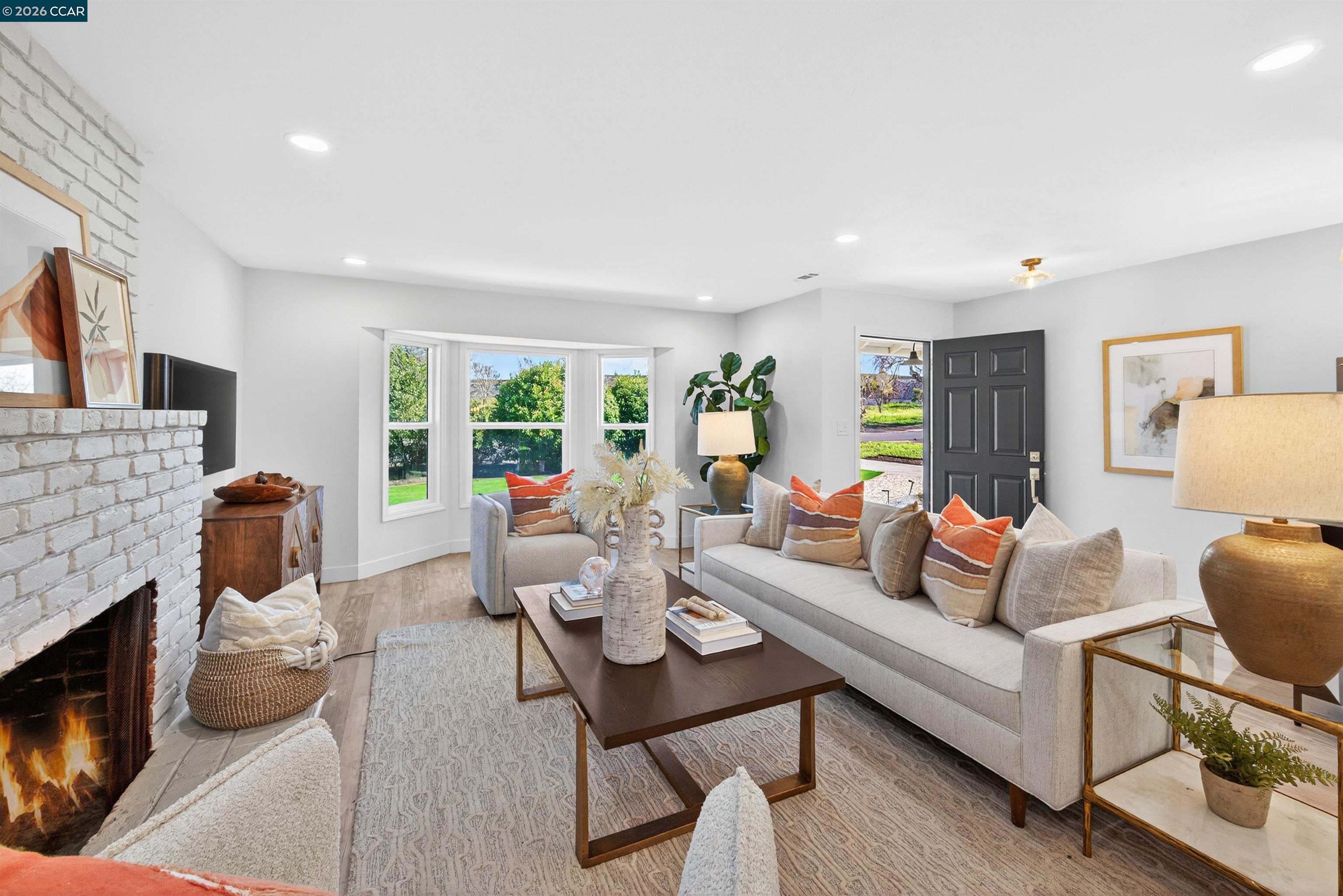 Detail Gallery Image 9 of 37 For 2481 Casa Way, Walnut Creek,  CA 94597 - 3 Beds | 2 Baths