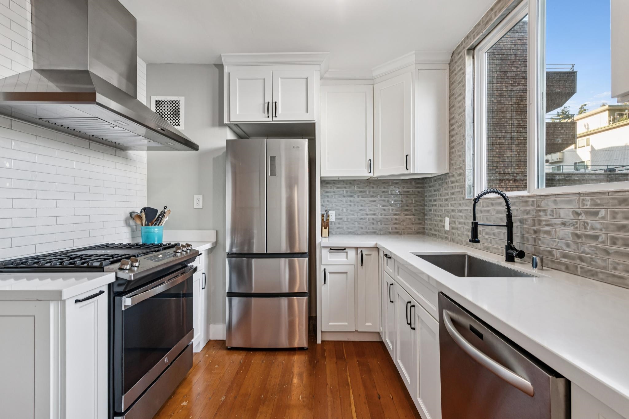 Detail Gallery Image 19 of 41 For 693 Vernon St, Oakland,  CA 94610 - 3 Beds | 2 Baths