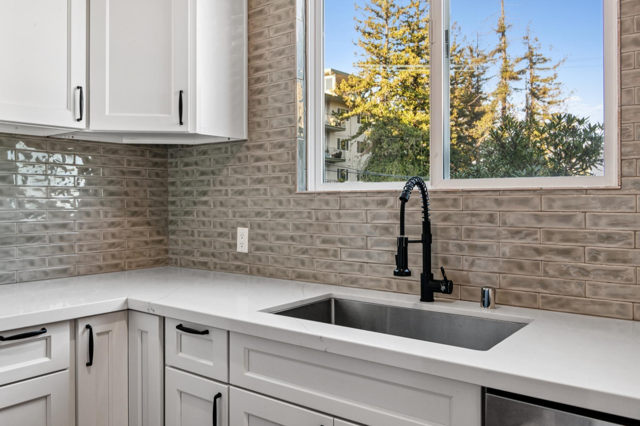 Detail Gallery Image 21 of 41 For 693 Vernon St, Oakland,  CA 94610 - 3 Beds | 2 Baths