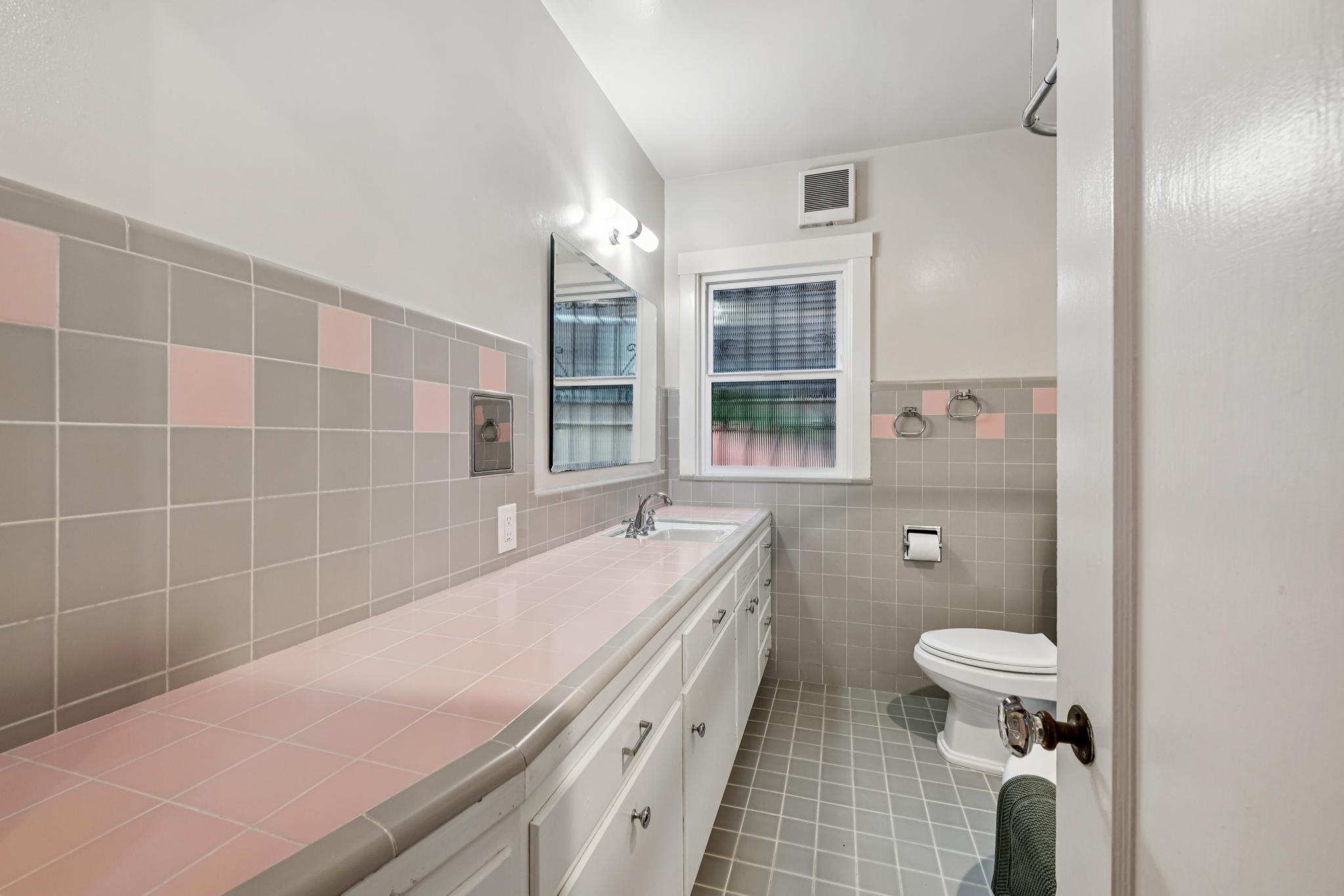 Detail Gallery Image 24 of 41 For 693 Vernon St, Oakland,  CA 94610 - 3 Beds | 2 Baths