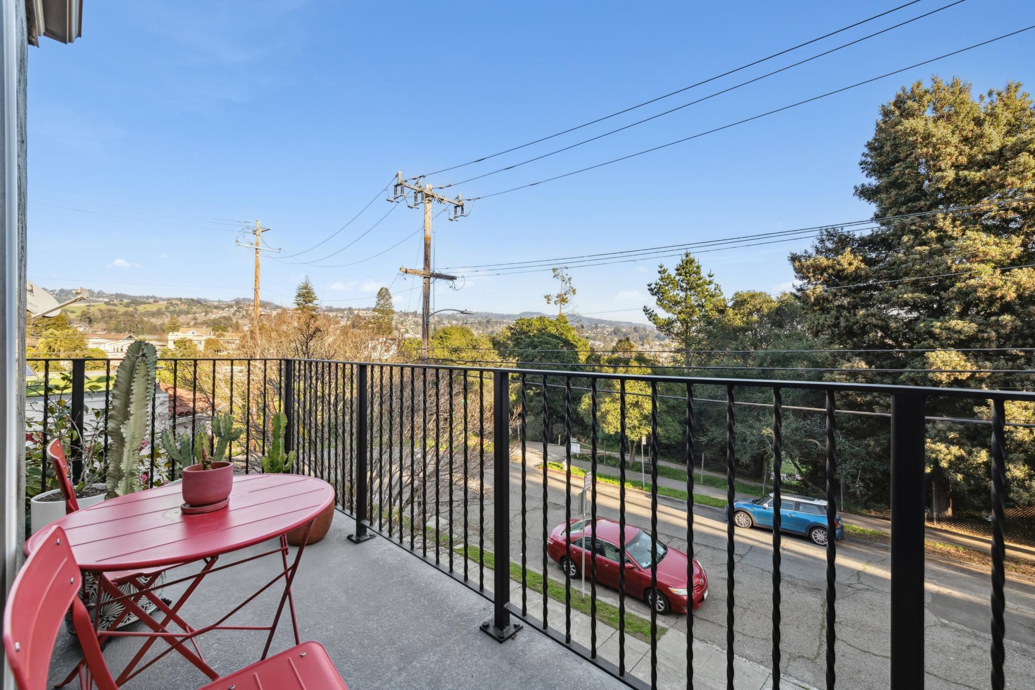 Detail Gallery Image 39 of 41 For 693 Vernon St, Oakland,  CA 94610 - 3 Beds | 2 Baths