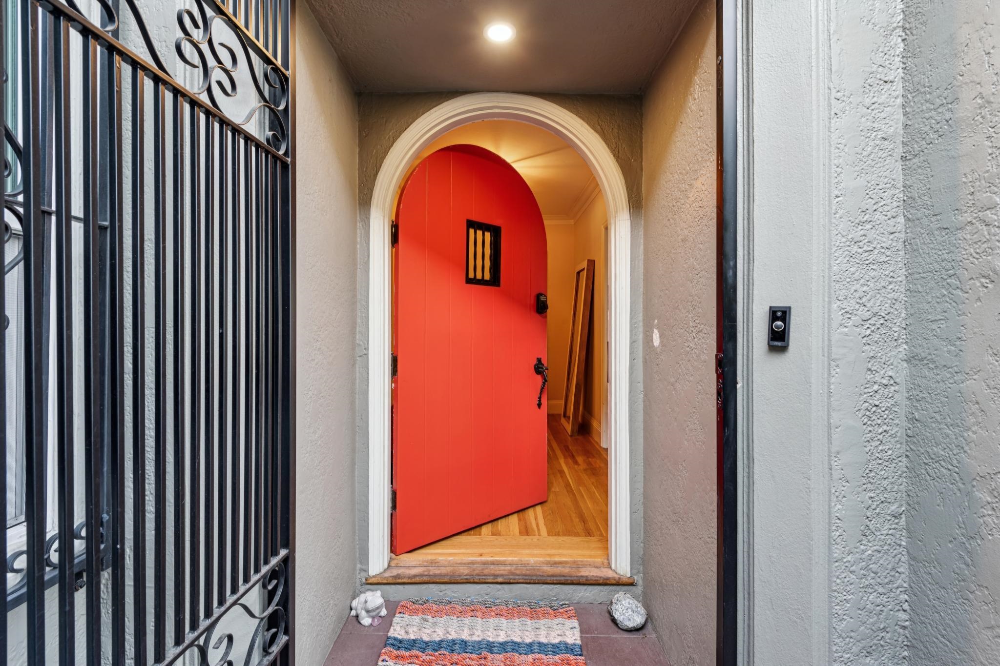 Detail Gallery Image 6 of 41 For 693 Vernon St, Oakland,  CA 94610 - 3 Beds | 2 Baths