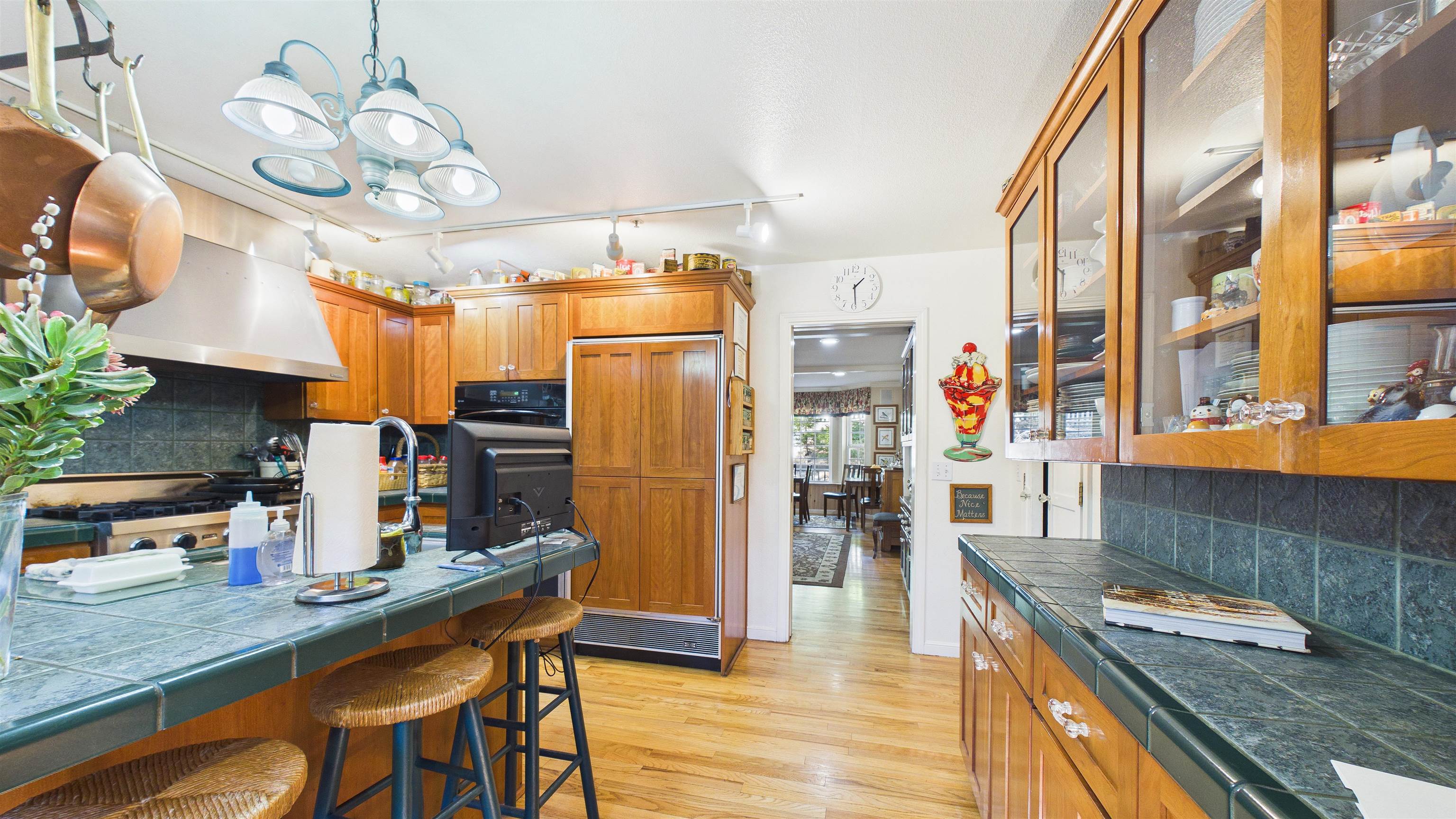 Detail Gallery Image 12 of 60 For 23251 State Highway 108, Twain Harte,  CA 95383 - 9 Beds | 9/1 Baths