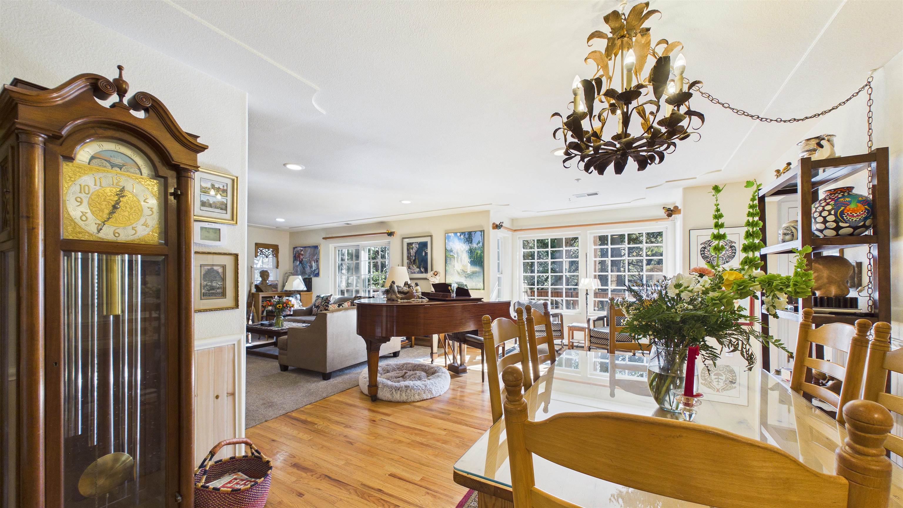 Detail Gallery Image 6 of 60 For 23251 State Highway 108, Twain Harte,  CA 95383 - 9 Beds | 9/1 Baths