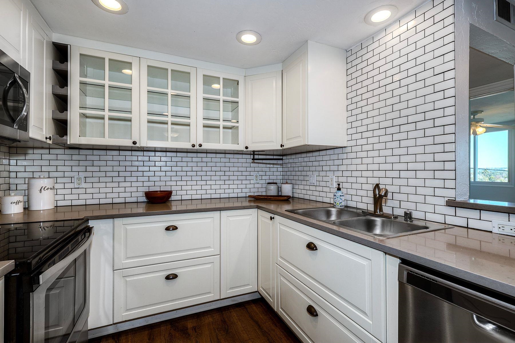 Detail Gallery Image 11 of 32 For 4402 Mentone St #304,  San Diego,  CA 92107 - 2 Beds | 2 Baths