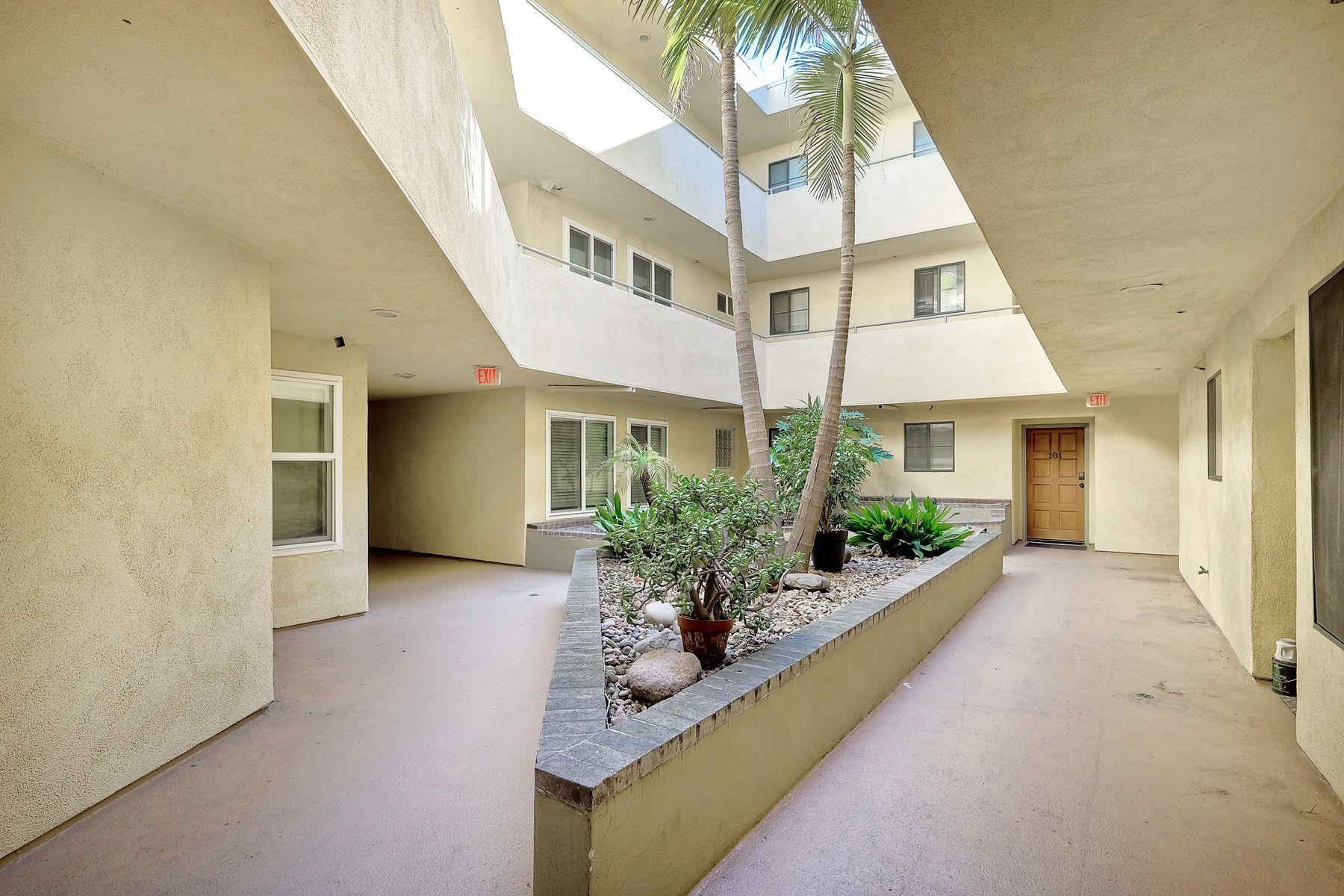 Detail Gallery Image 12 of 34 For 4402 Mentone St #304,  San Diego,  CA 92107 - 2 Beds | 2 Baths