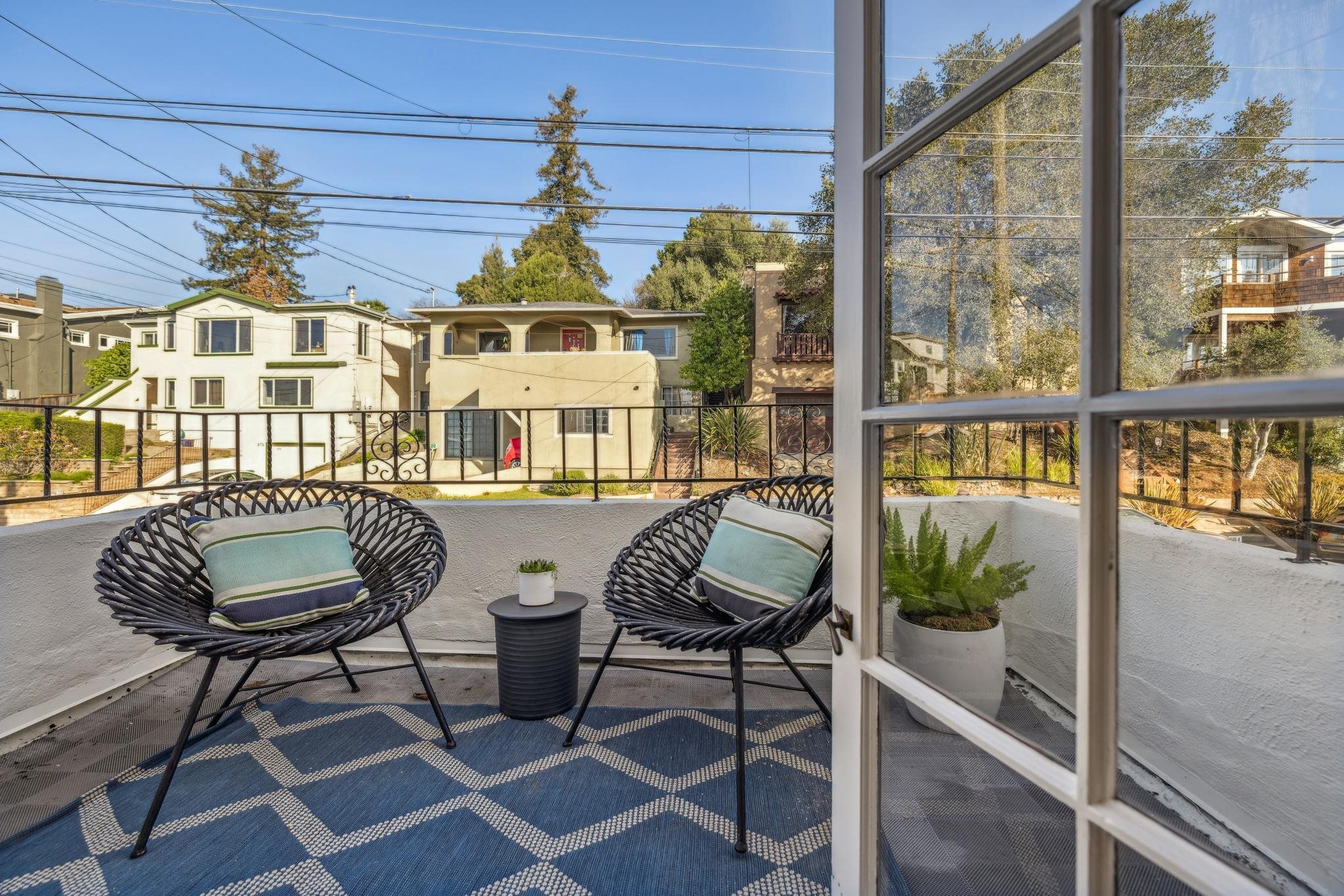 Detail Gallery Image 30 of 60 For 681 Santa Ray Ave, Oakland,  CA 94610 - 5 Beds | 3/1 Baths