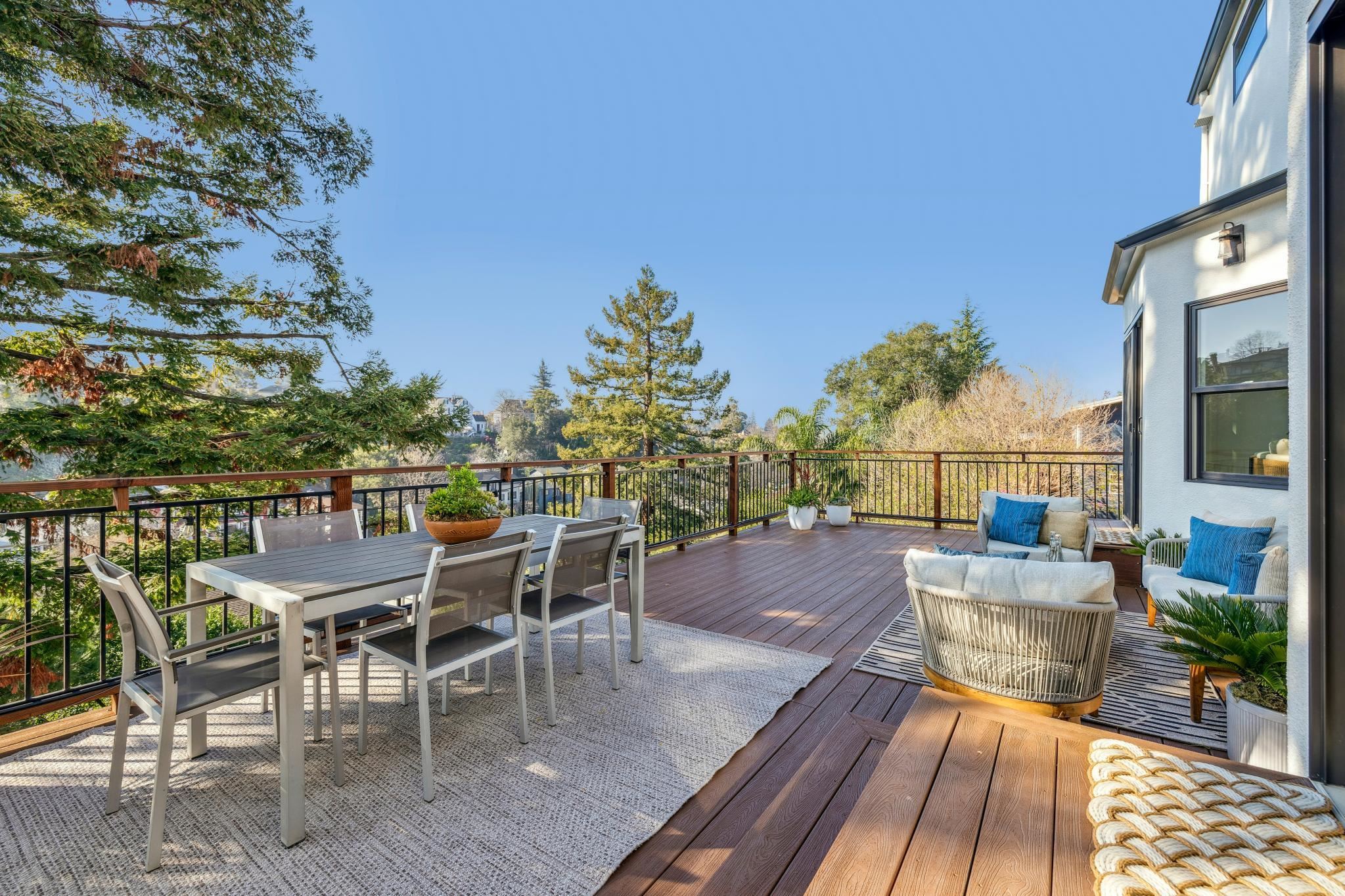 Detail Gallery Image 10 of 60 For 681 Santa Ray Ave, Oakland,  CA 94610 - 5 Beds | 3/1 Baths