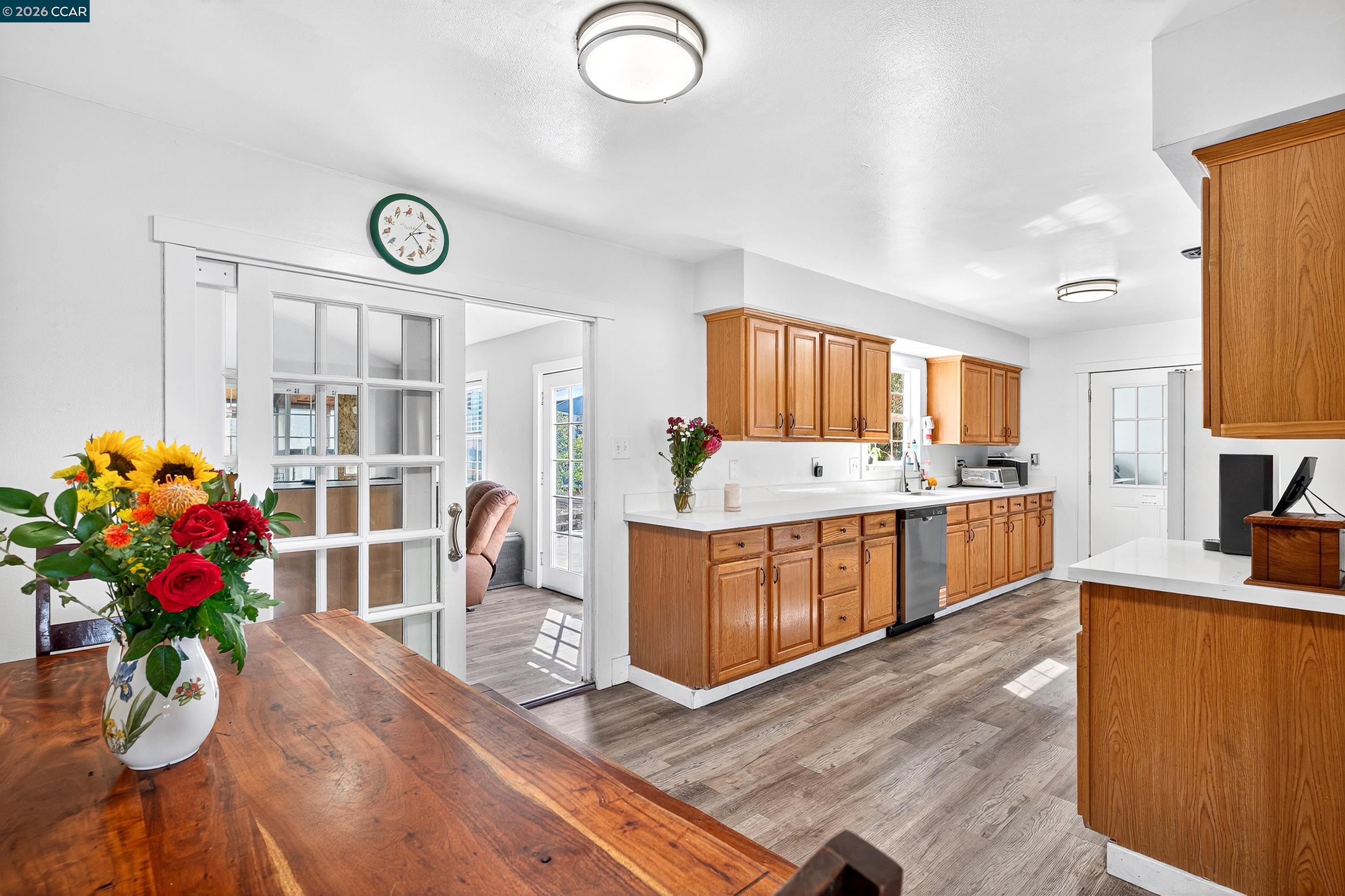 Detail Gallery Image 16 of 60 For 2312 Granada Ct, Pinole,  CA 94564-1813 - 5 Beds | 2 Baths
