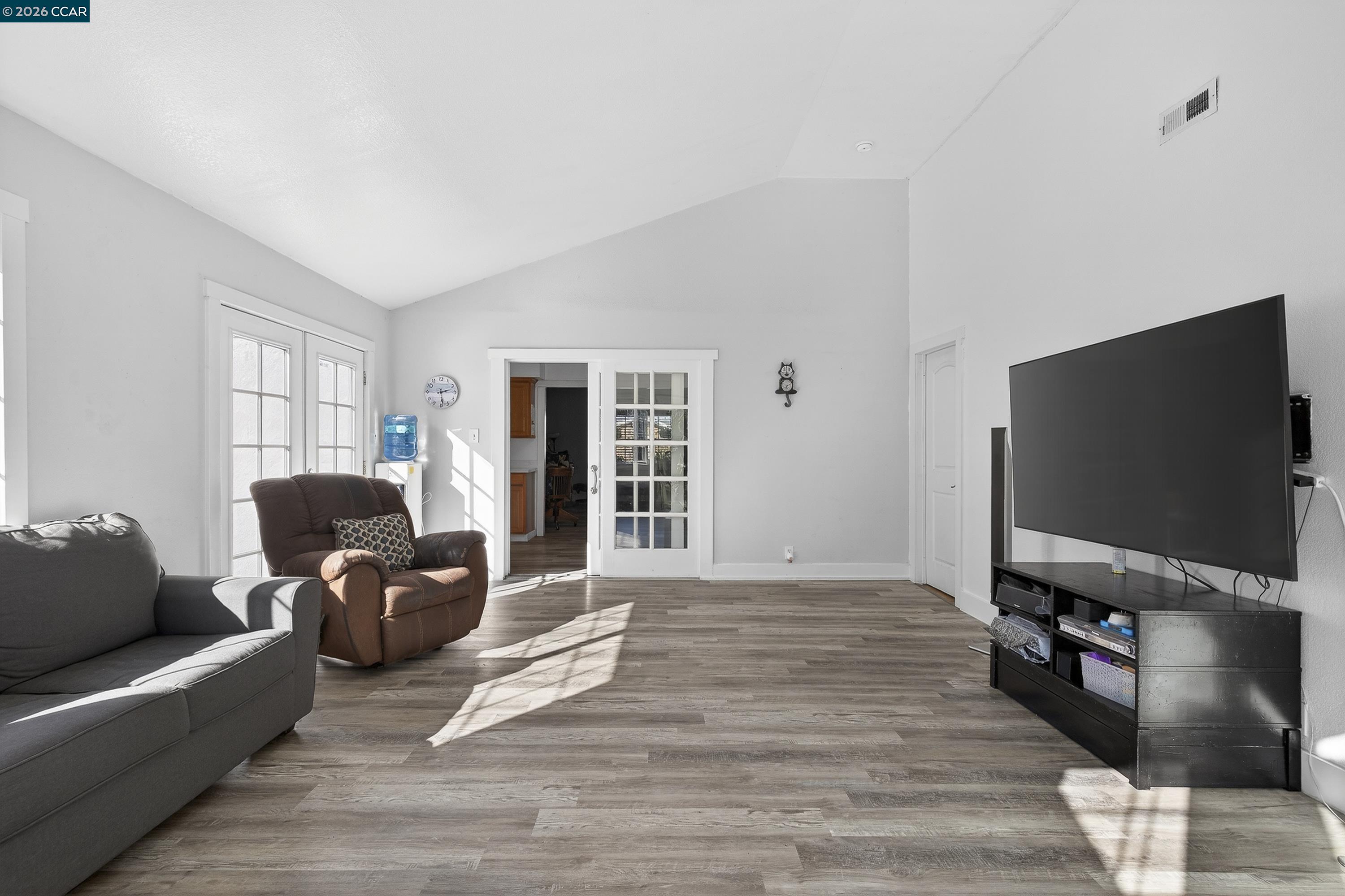 Detail Gallery Image 21 of 60 For 2312 Granada Ct, Pinole,  CA 94564-1813 - 5 Beds | 2 Baths