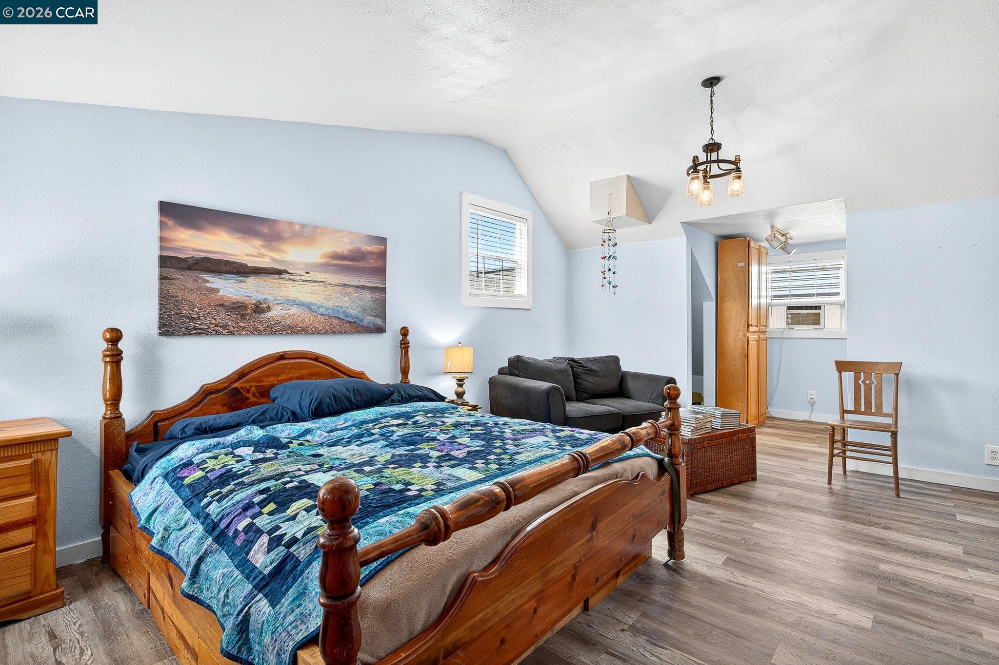 Detail Gallery Image 24 of 60 For 2312 Granada Ct, Pinole,  CA 94564-1813 - 5 Beds | 2 Baths