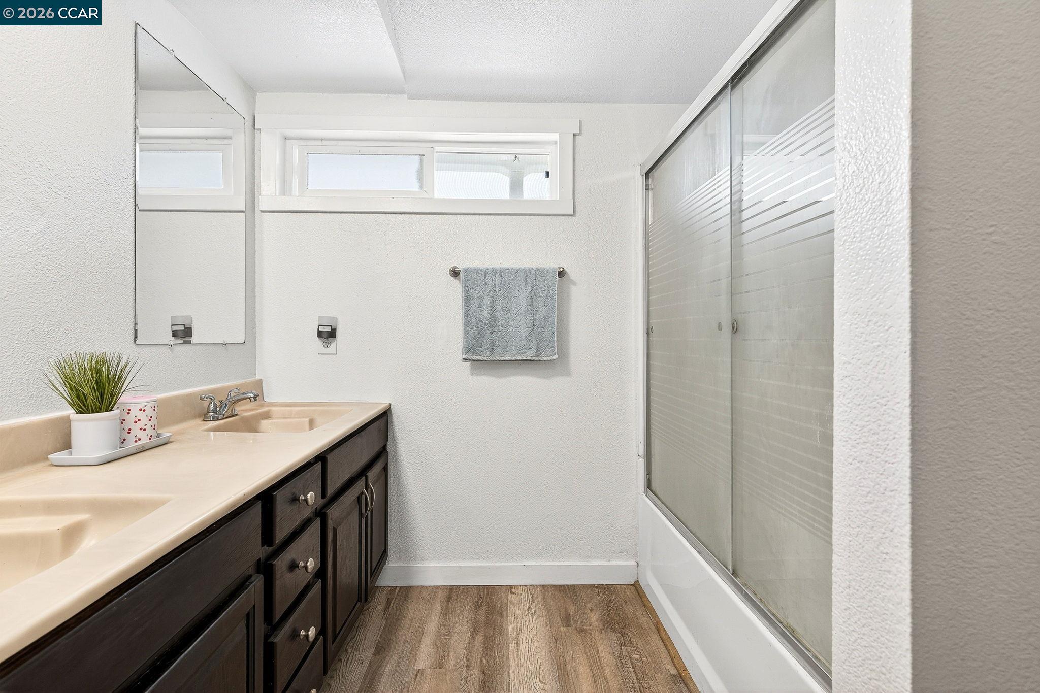 Detail Gallery Image 27 of 60 For 2312 Granada Ct, Pinole,  CA 94564-1813 - 5 Beds | 2 Baths